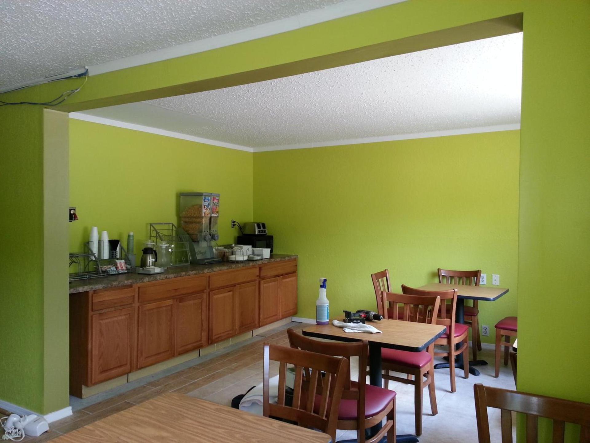 Super 8 by Wyndham Bath Hammondsport Area photo 28