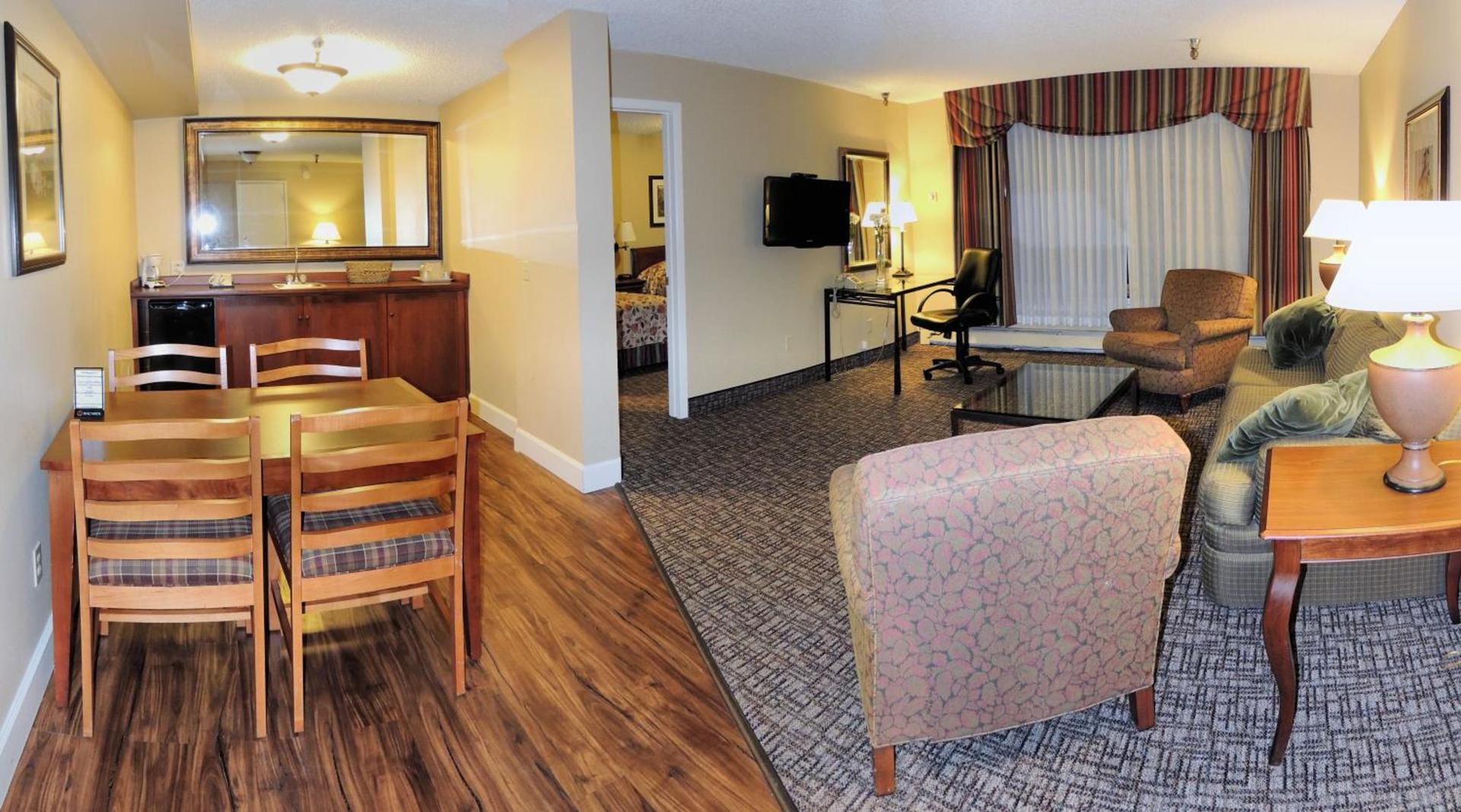 Ramada by Wyndham Juneau photo 50
