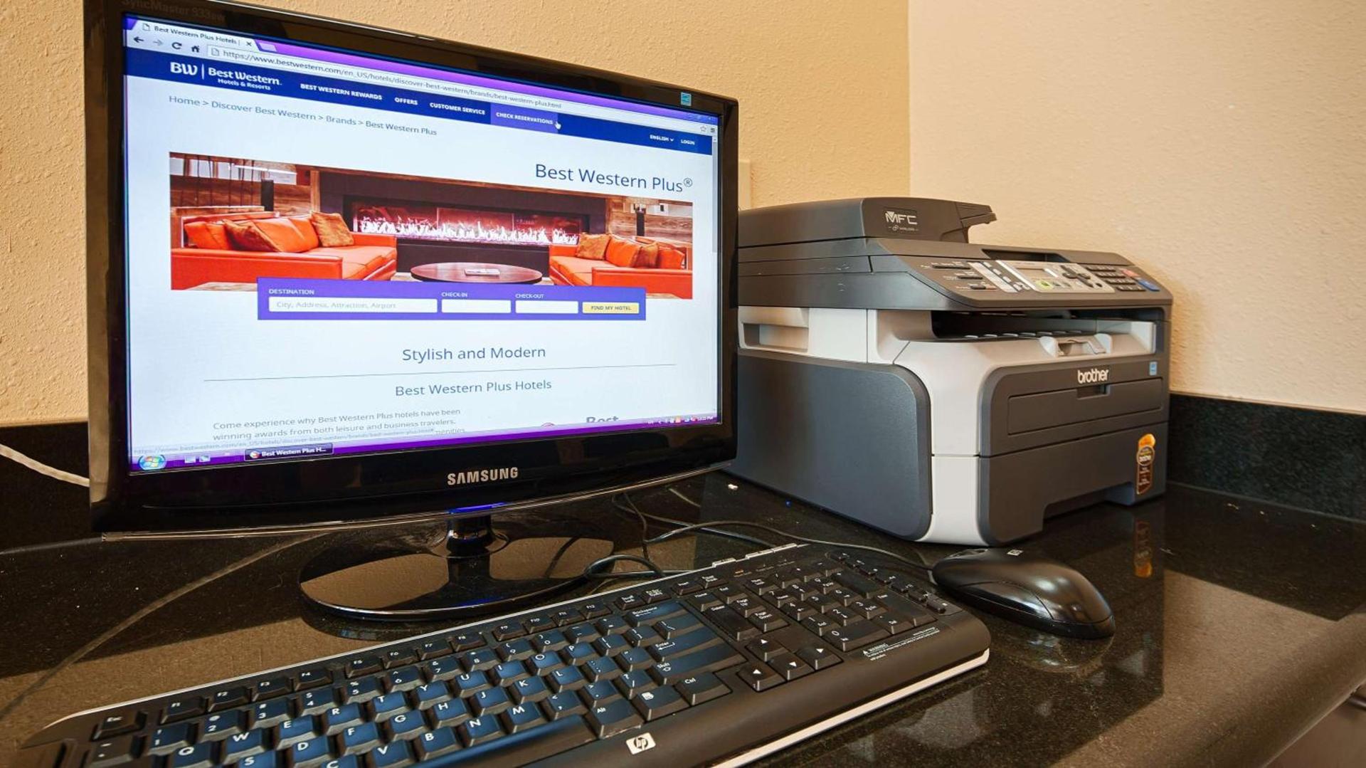 Best Western Plus New Caney Inn & Suites photo 4