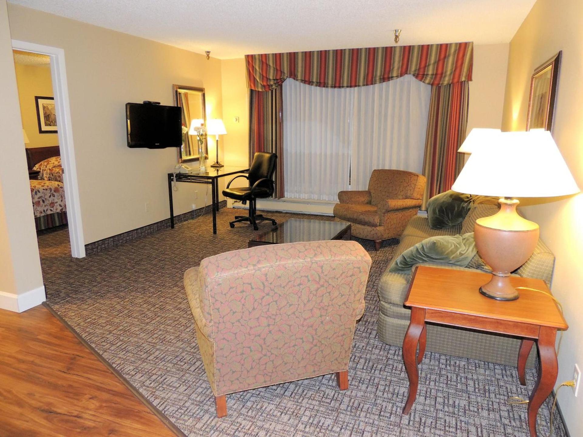 Ramada by Wyndham Juneau photo 52