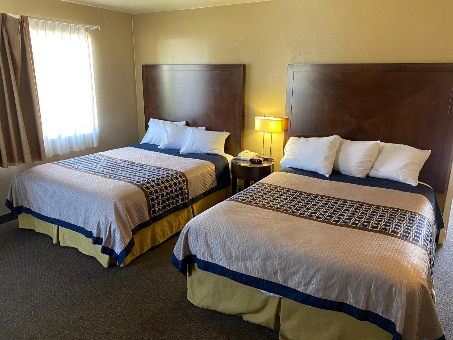 Vino Inn & Suites photo 37