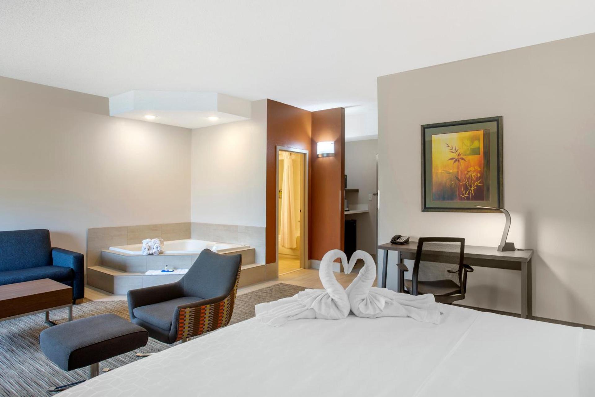 Holiday Inn Express Branson- Green Mountain Drive by IHG photo 3