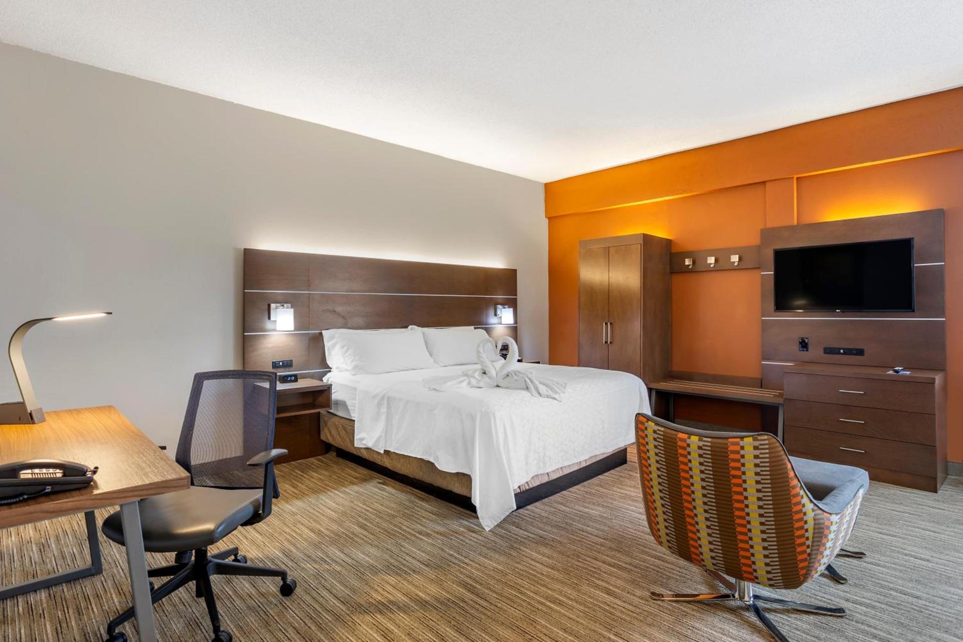 Holiday Inn Express Branson- Green Mountain Drive by IHG photo 4