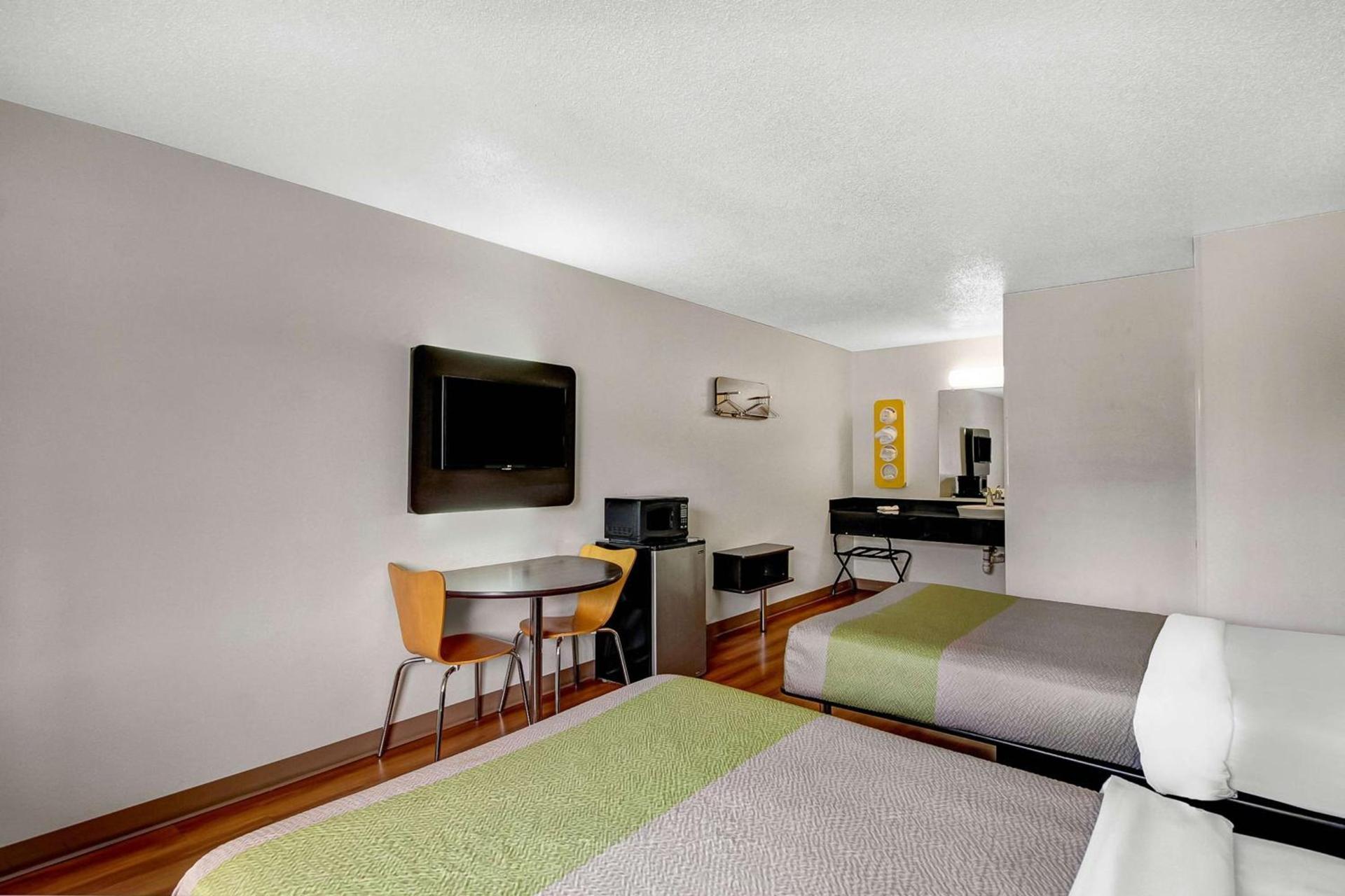 Motel 6-Charles Town, WV photo 17