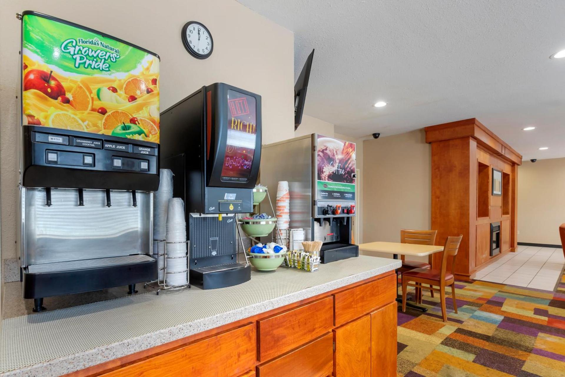 Quality Inn & Suites Keokuk North photo 28
