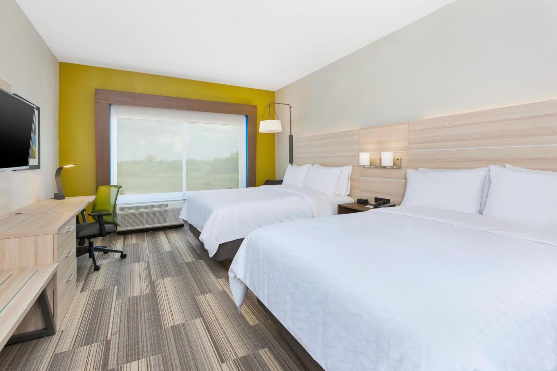 Holiday Inn Express & Suites - Grand Rapids Airport - South by IHG photo 64