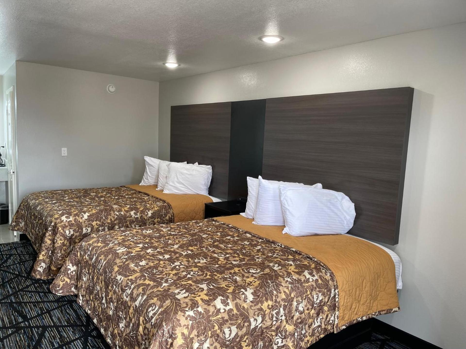 Cameron Motel photo 13