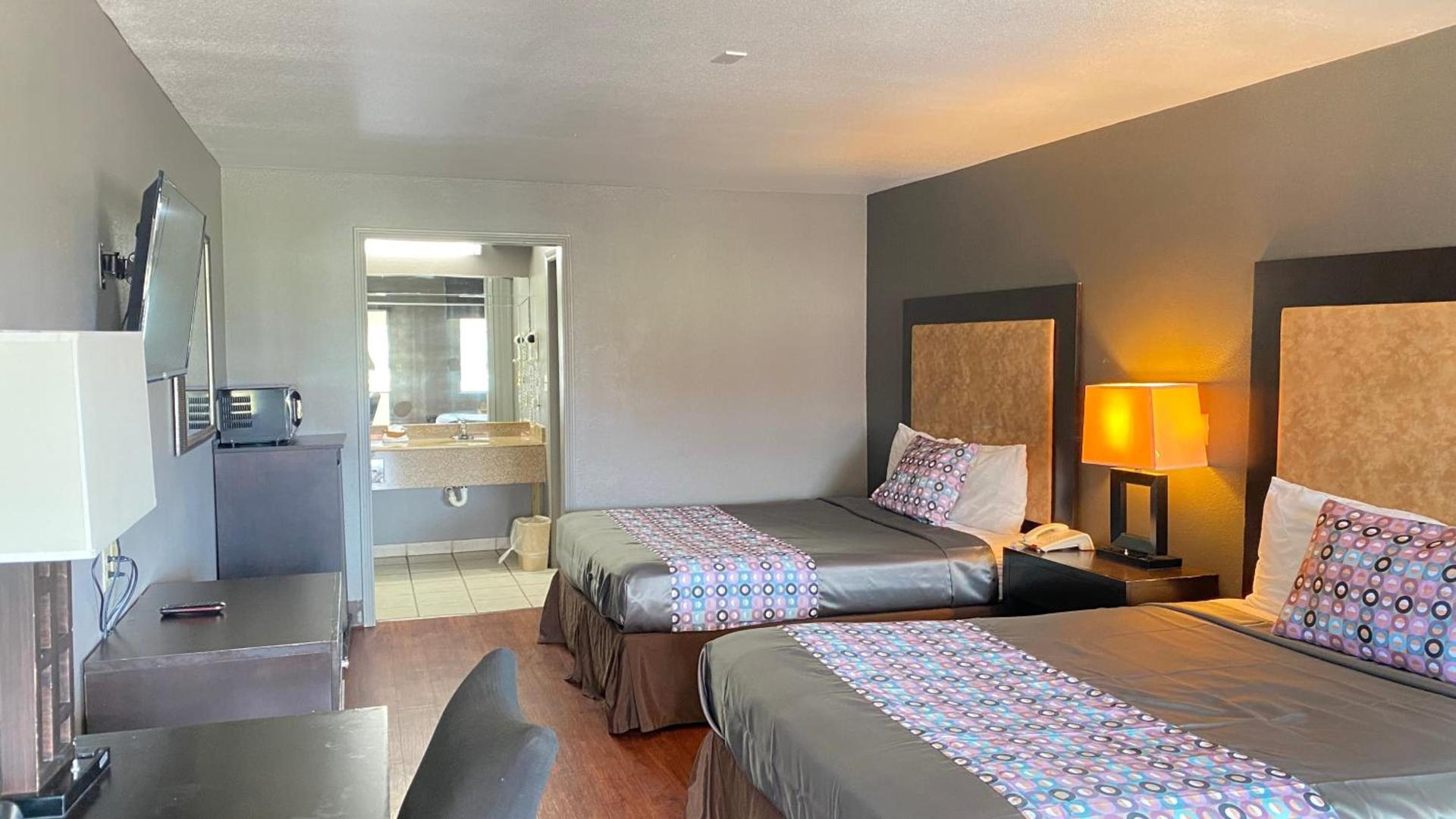 Island Suites Bay City photo 7