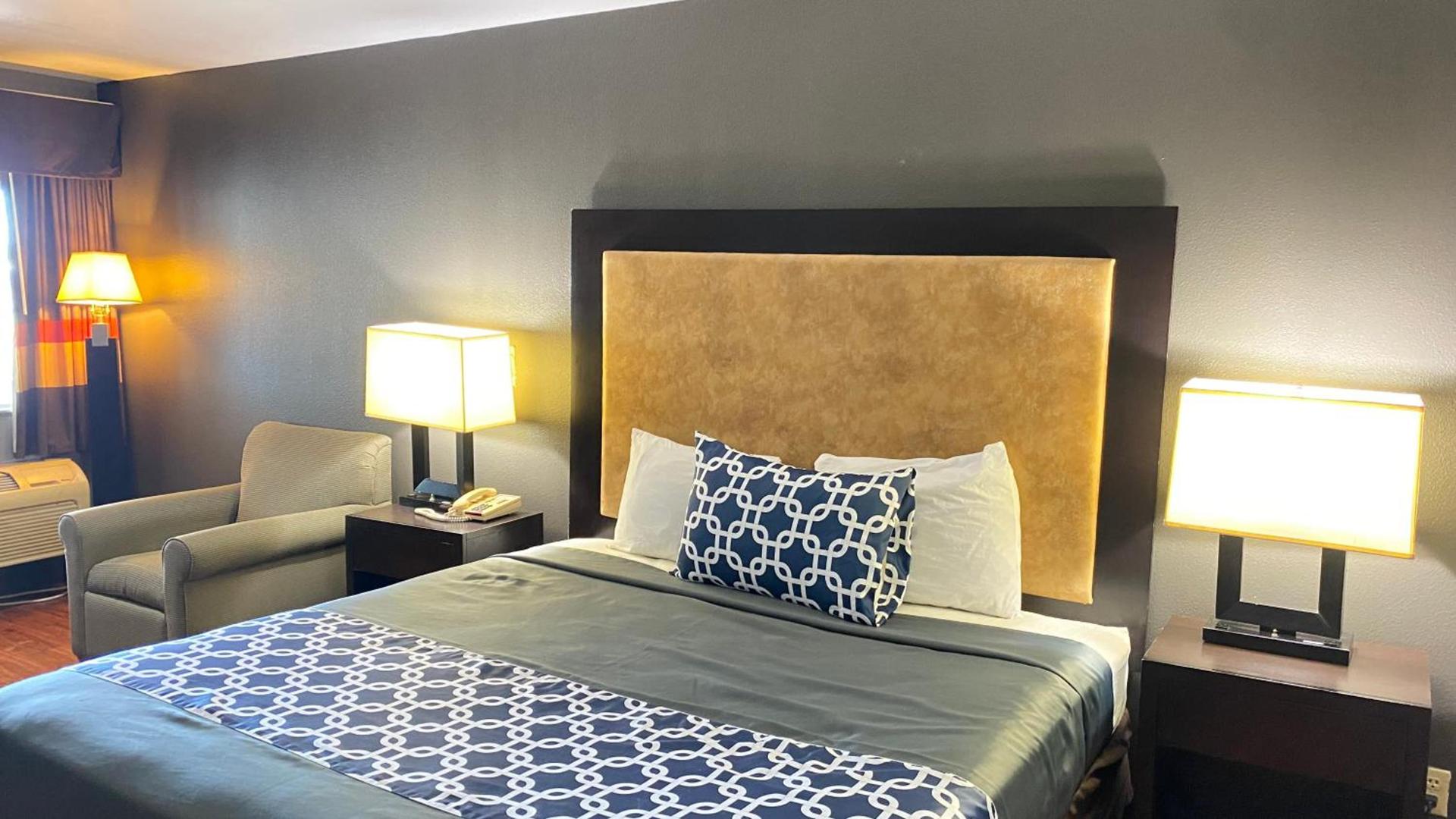 Island Suites Bay City photo 4