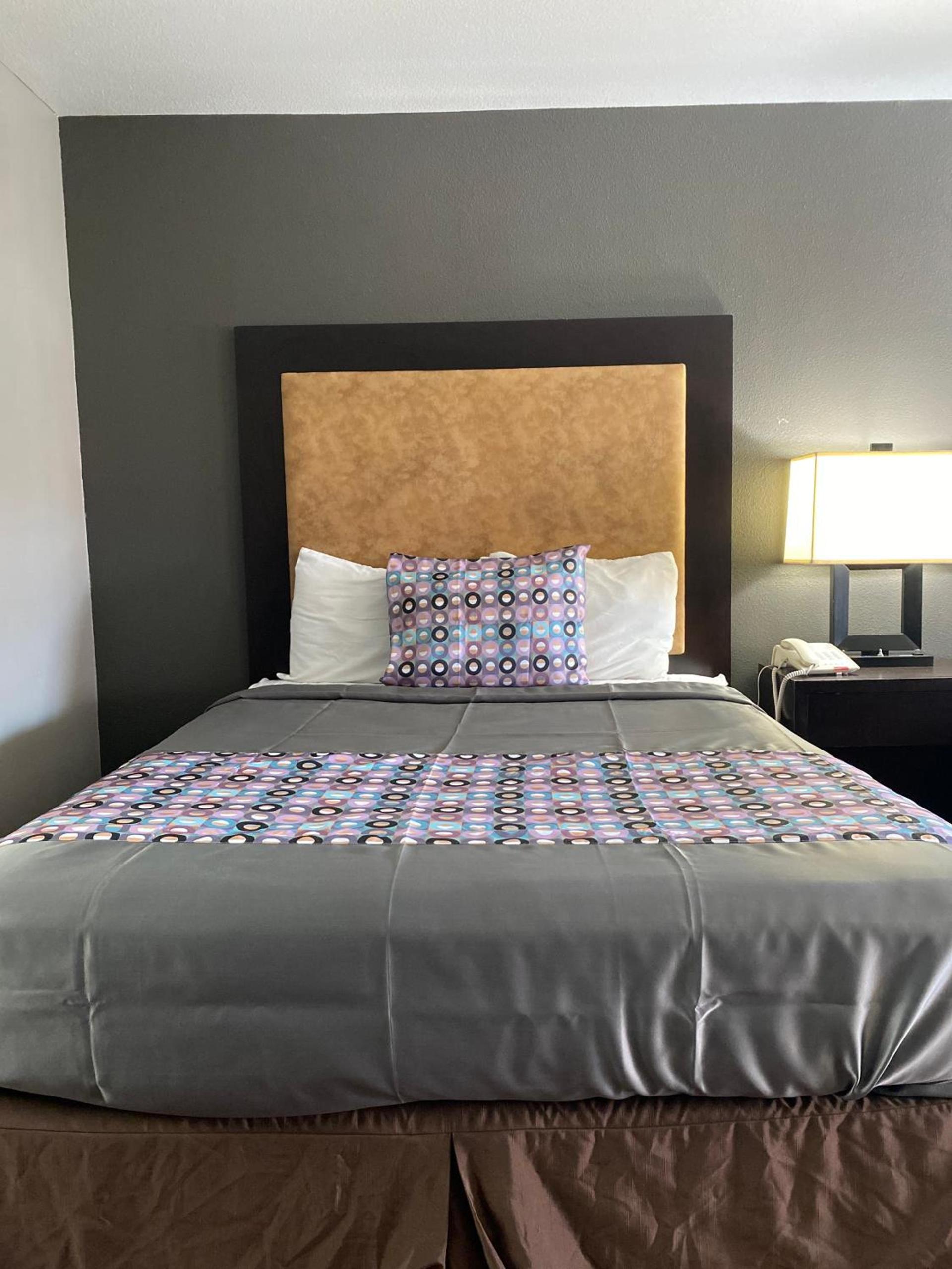 Island Suites Bay City photo 15