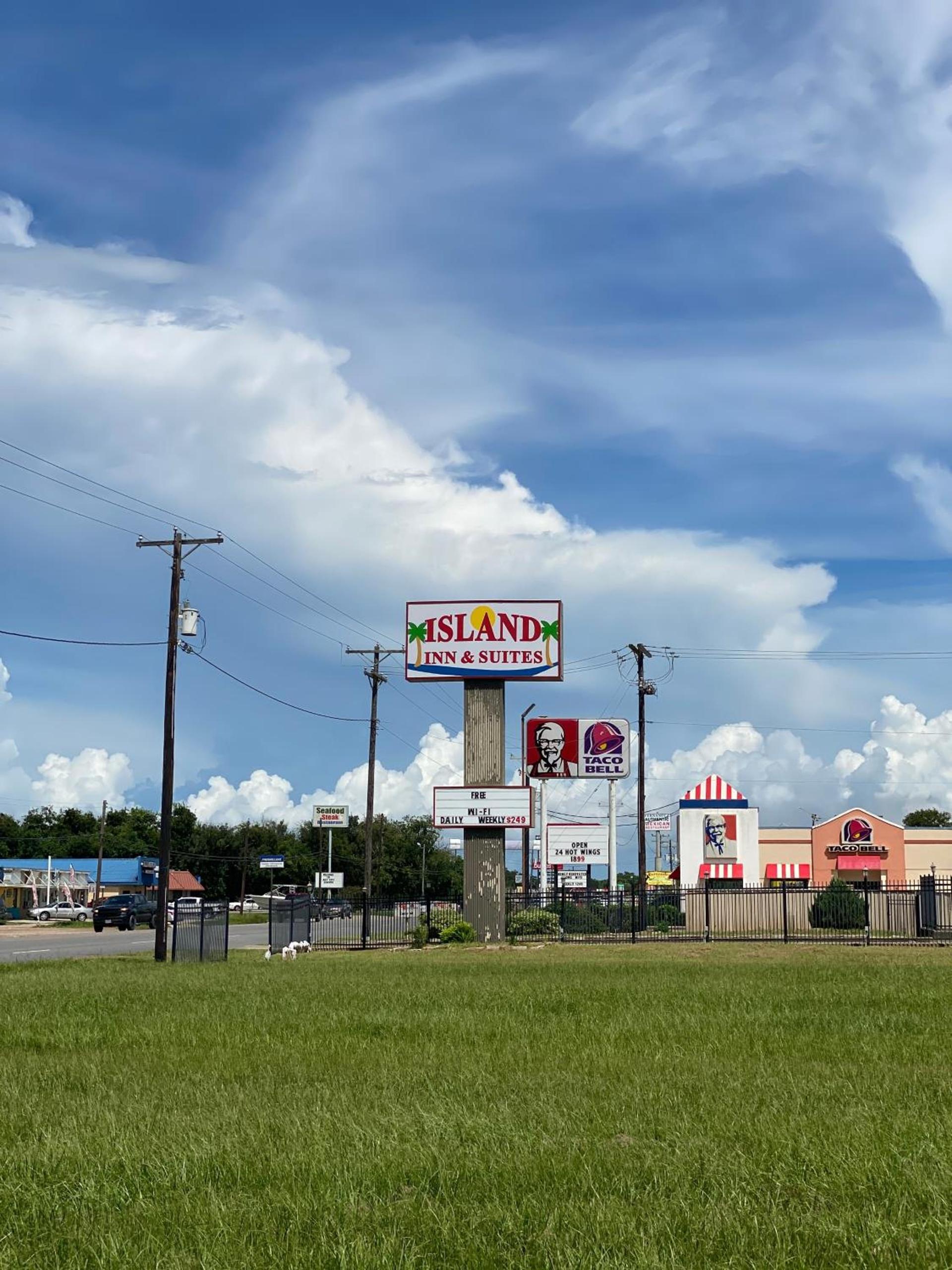 Island Suites Bay City photo 48