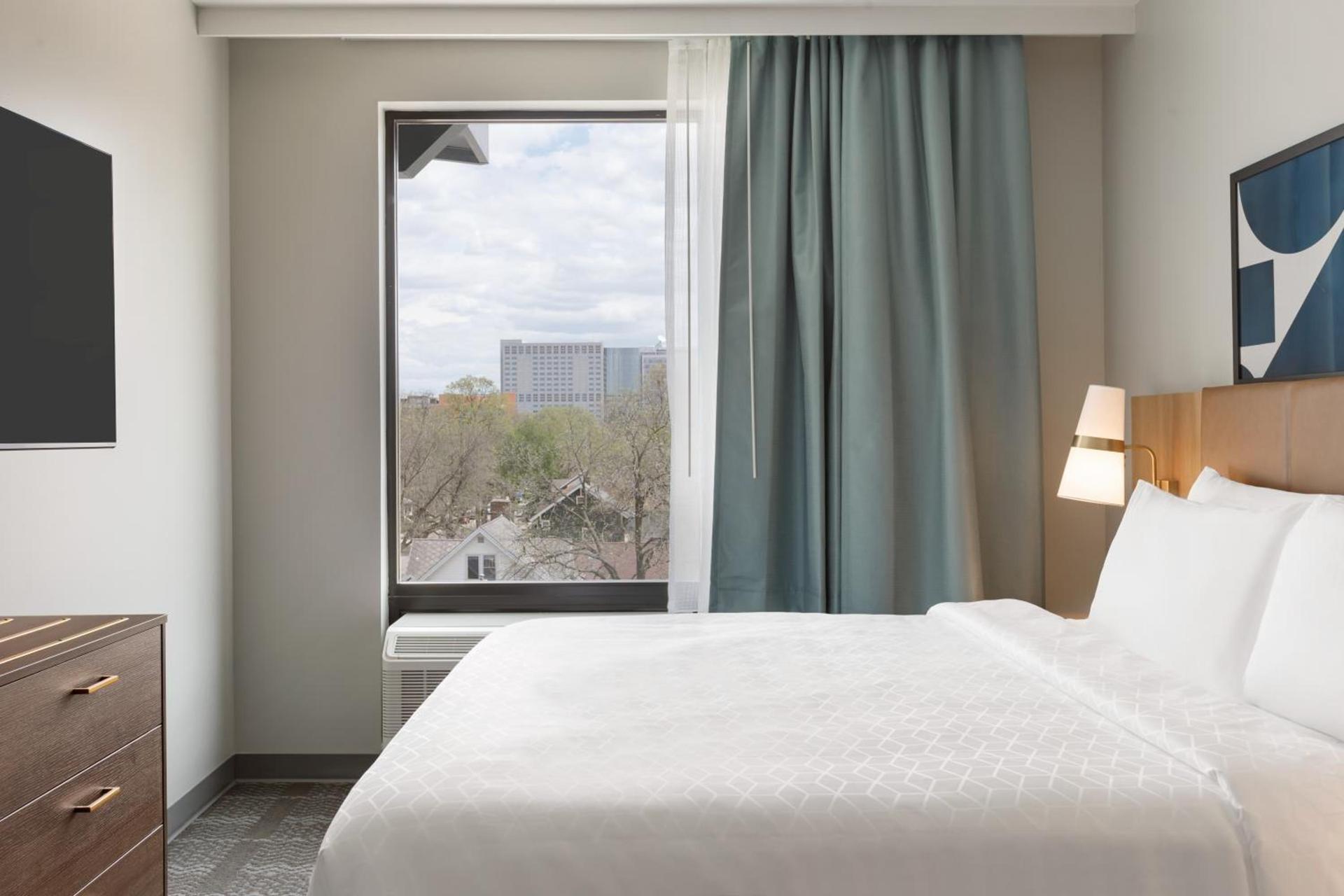 Staybridge Suites Rochester - Mayo Clinic Area by IHG photo 9