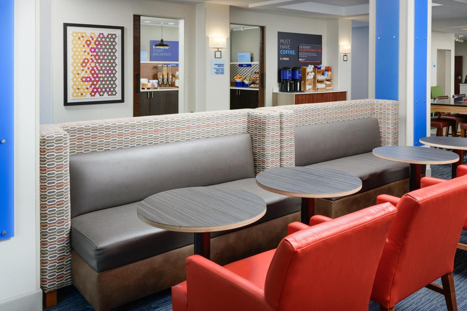 Holiday Inn Express - Tullahoma by IHG photo 39