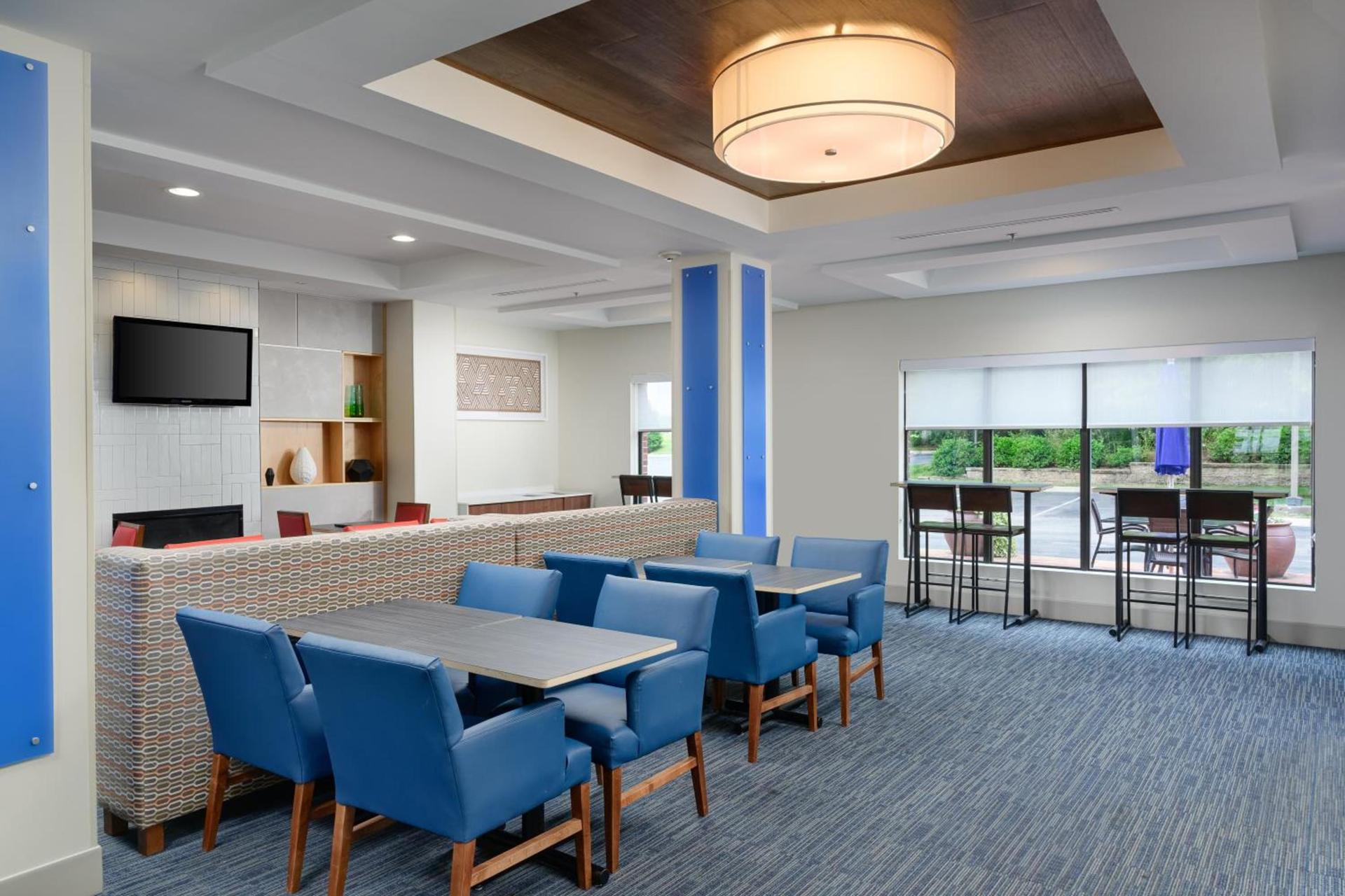 Holiday Inn Express - Tullahoma by IHG photo 36