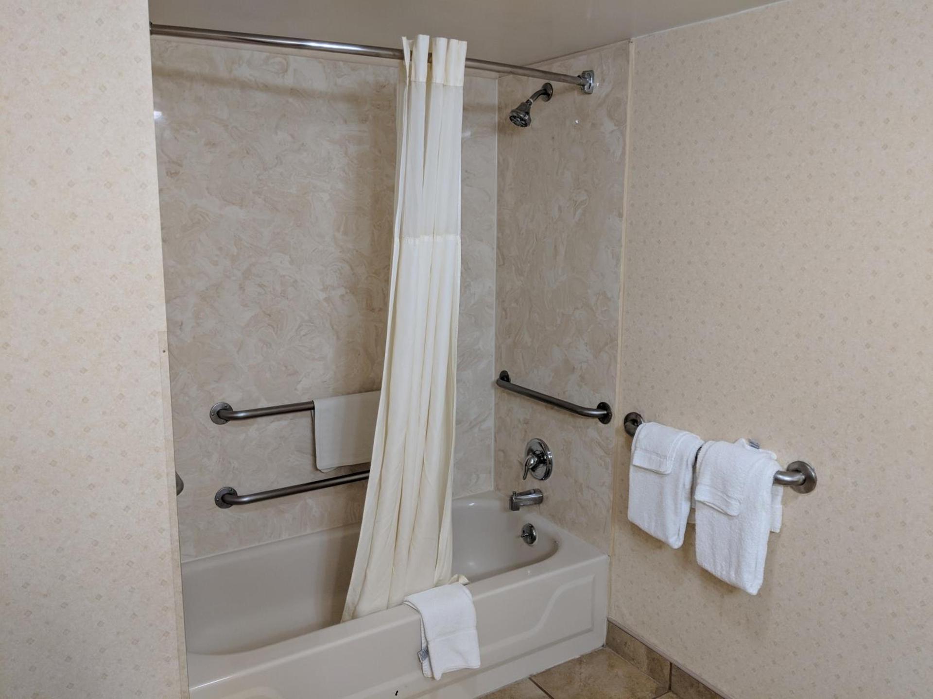 Quality Inn Salem - I-81 photo 36