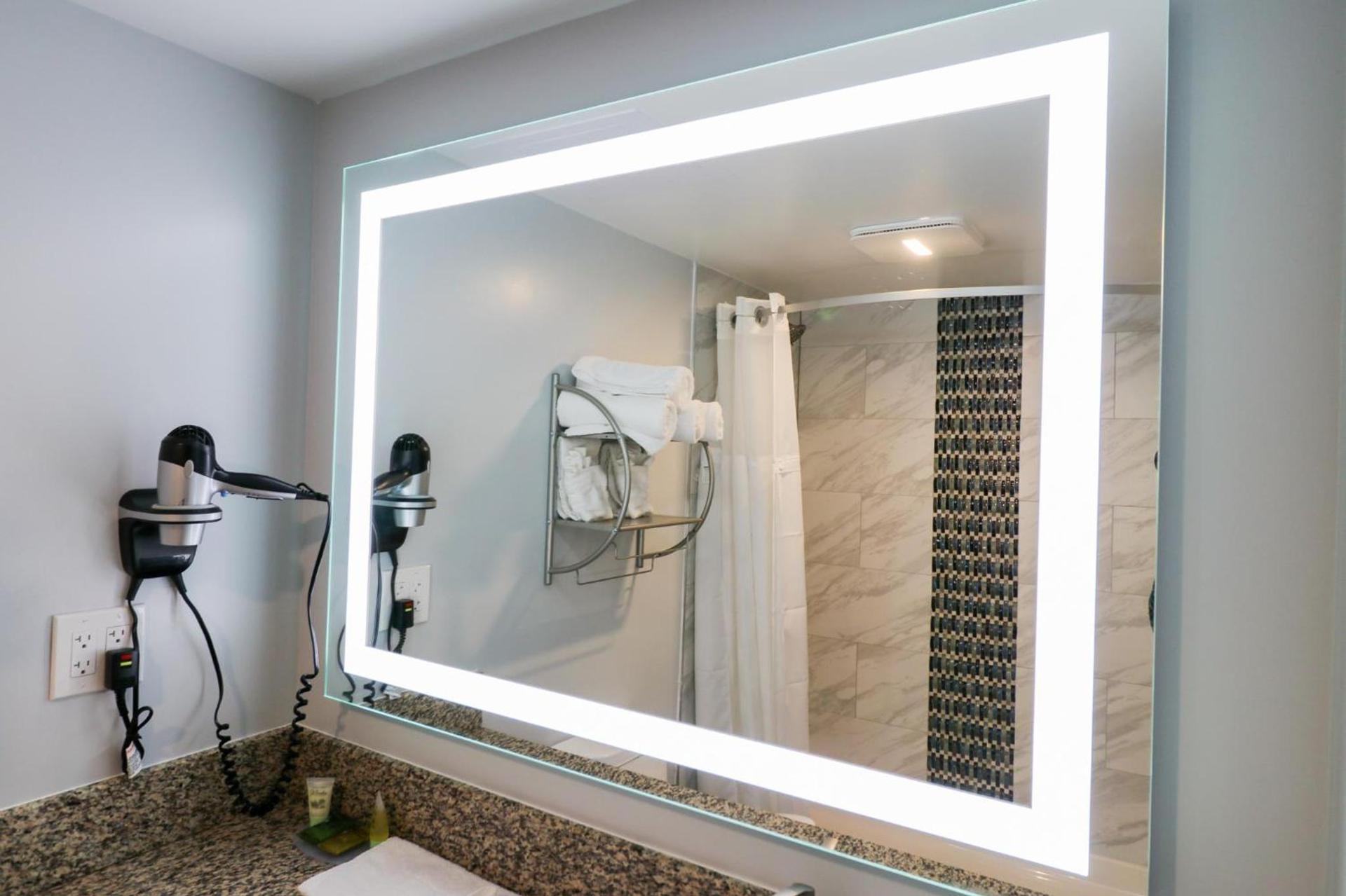 Envi Boutique Hotel Henderson-Evansville South photo 43