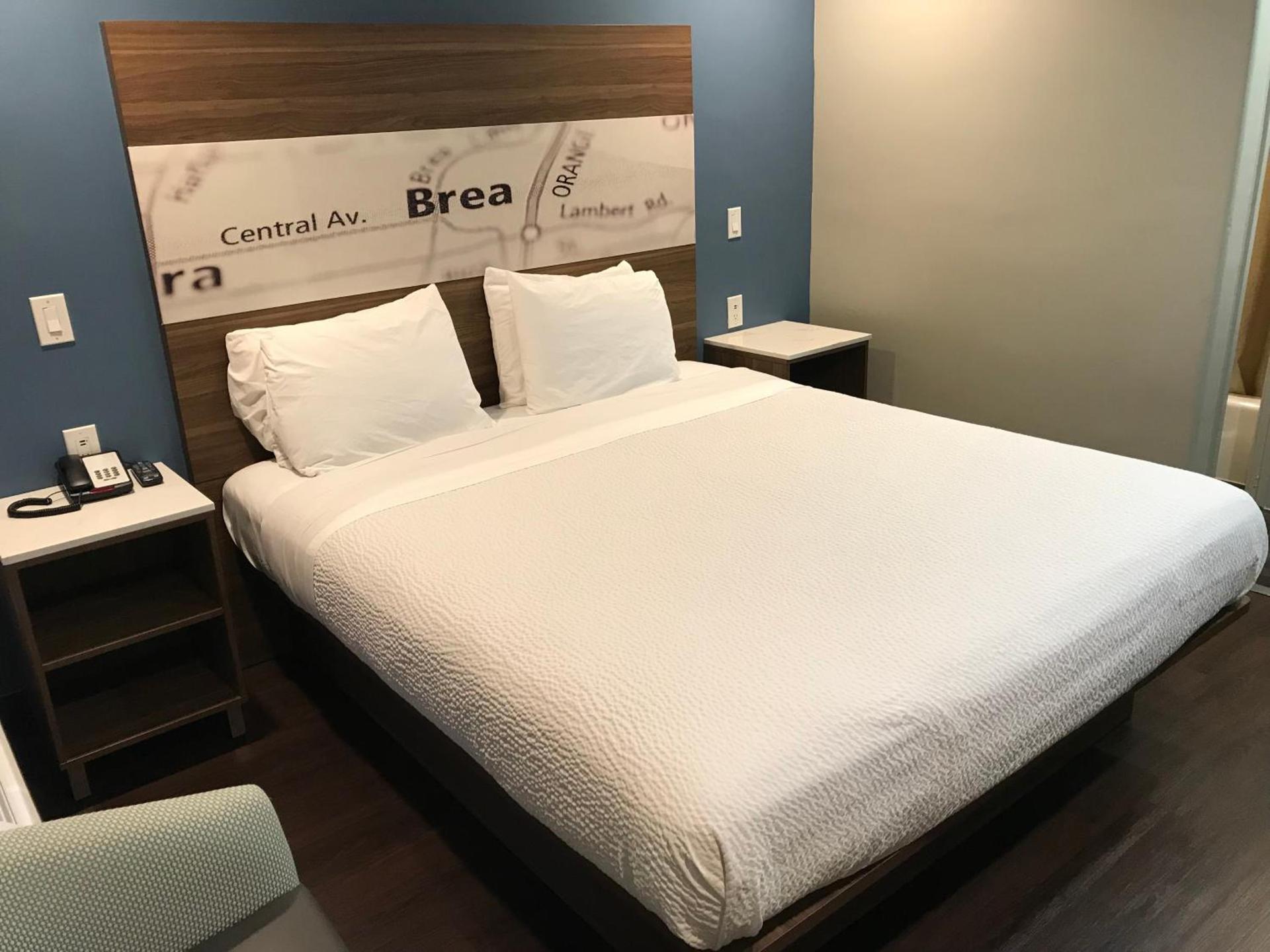 Hyland Inn Brea photo 18