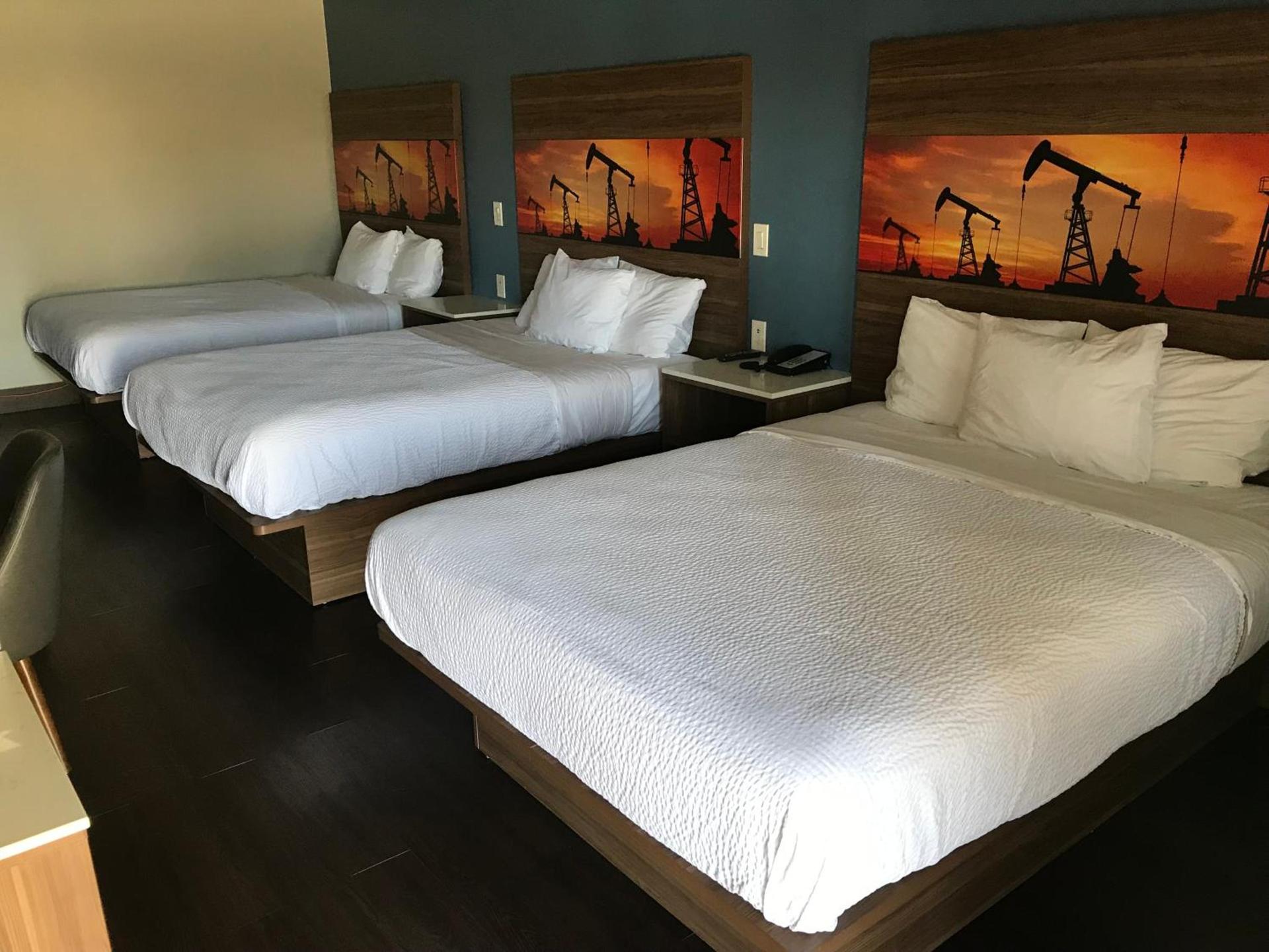 Hyland Inn Brea photo 9