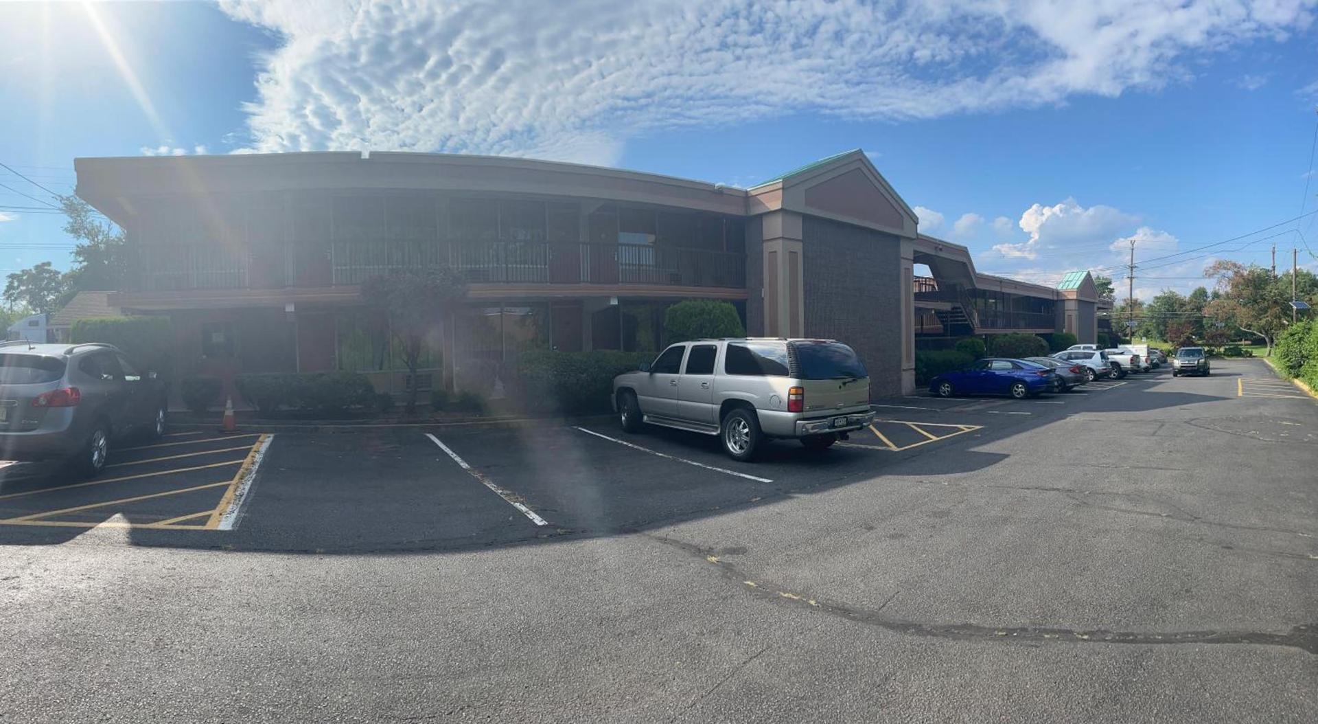 Travelers Inn photo 9