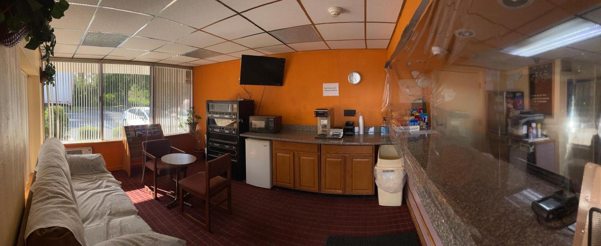 Travelers Inn photo 11