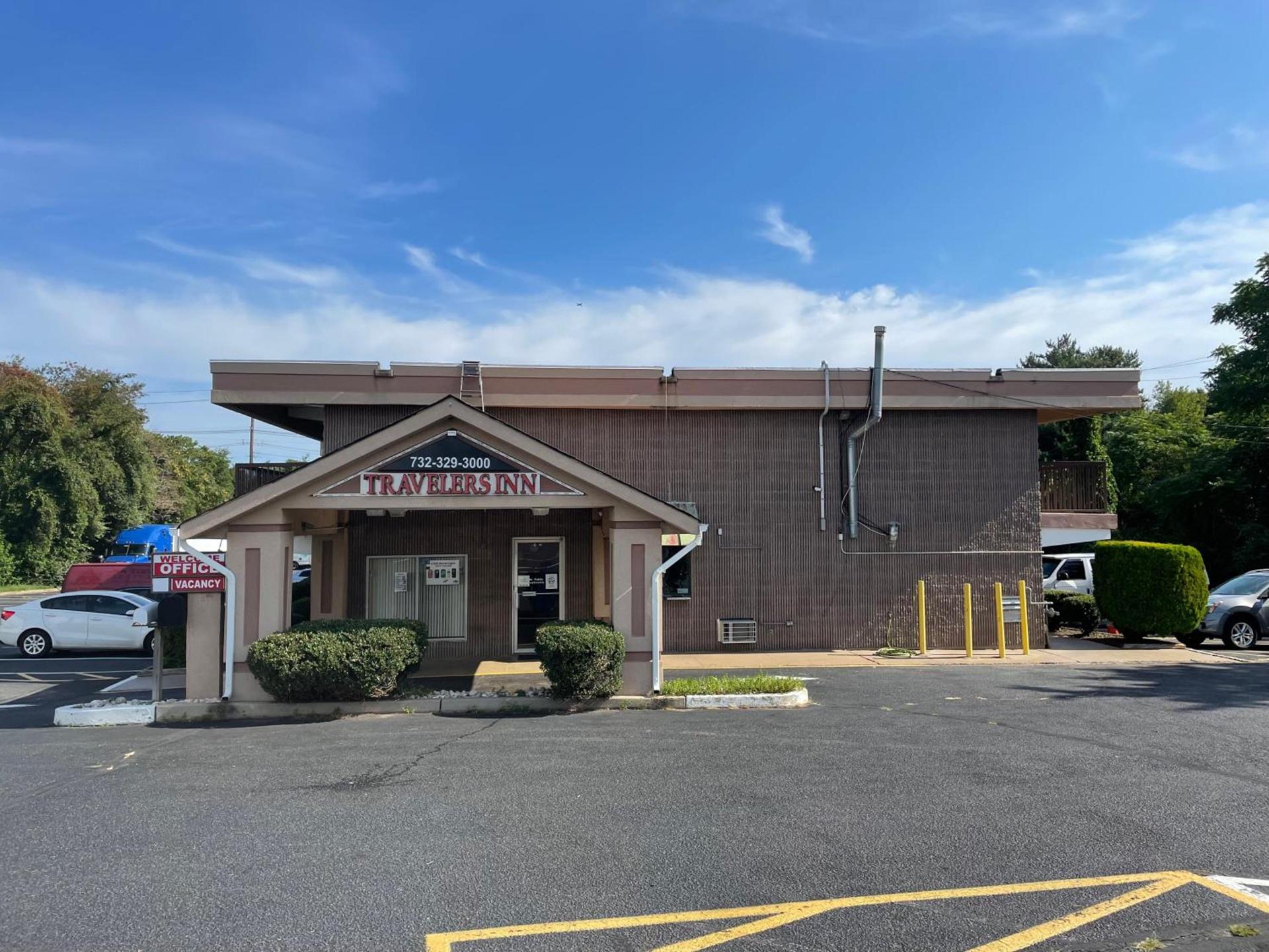 Travelers Inn photo 1