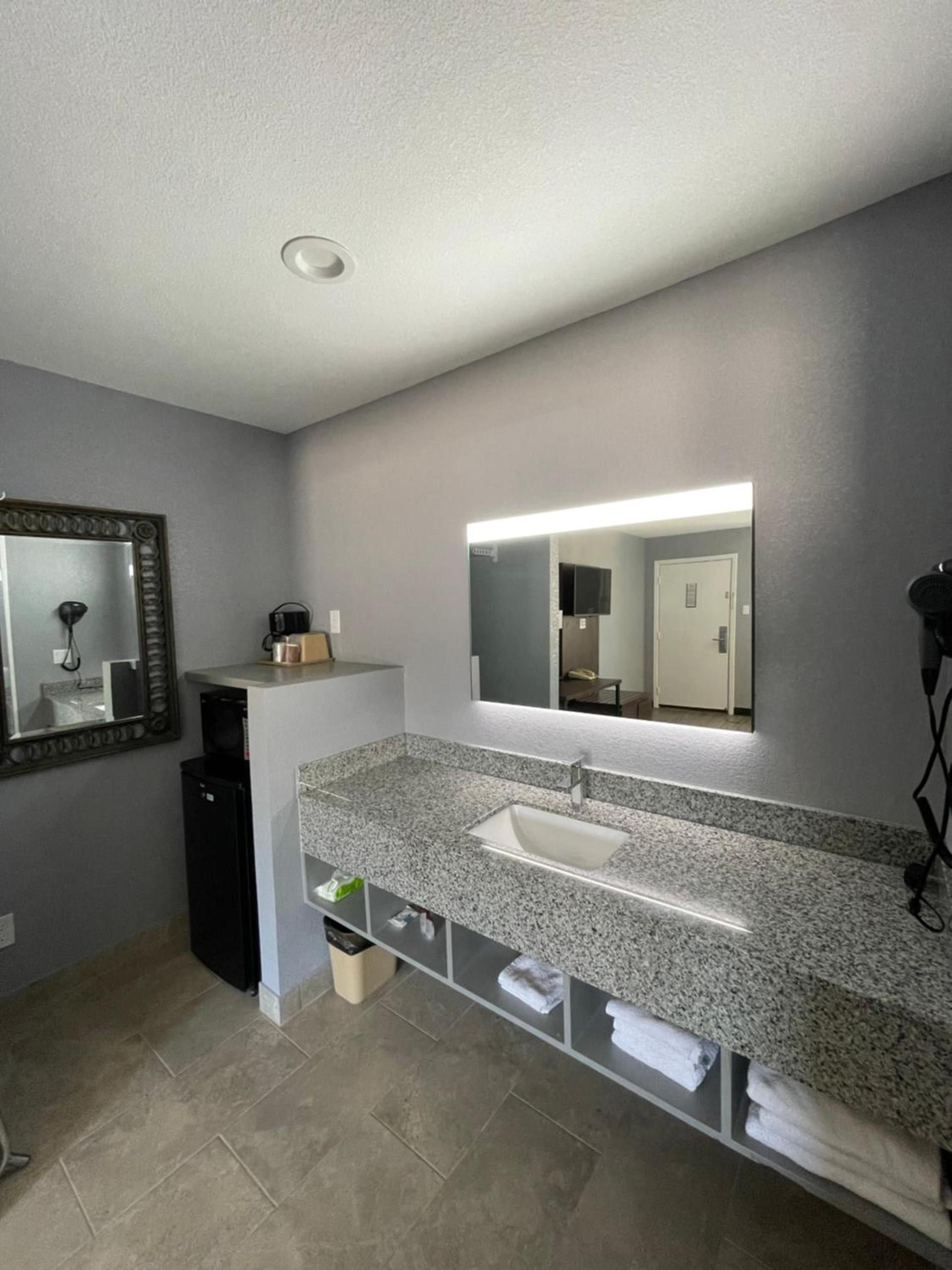 Ridge Motel photo 5