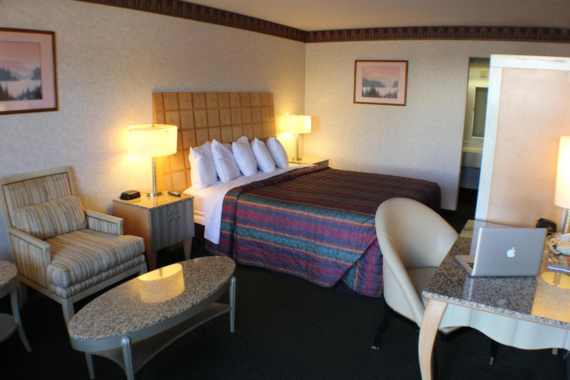 Days Inn by Wyndham Greeneville photo 21
