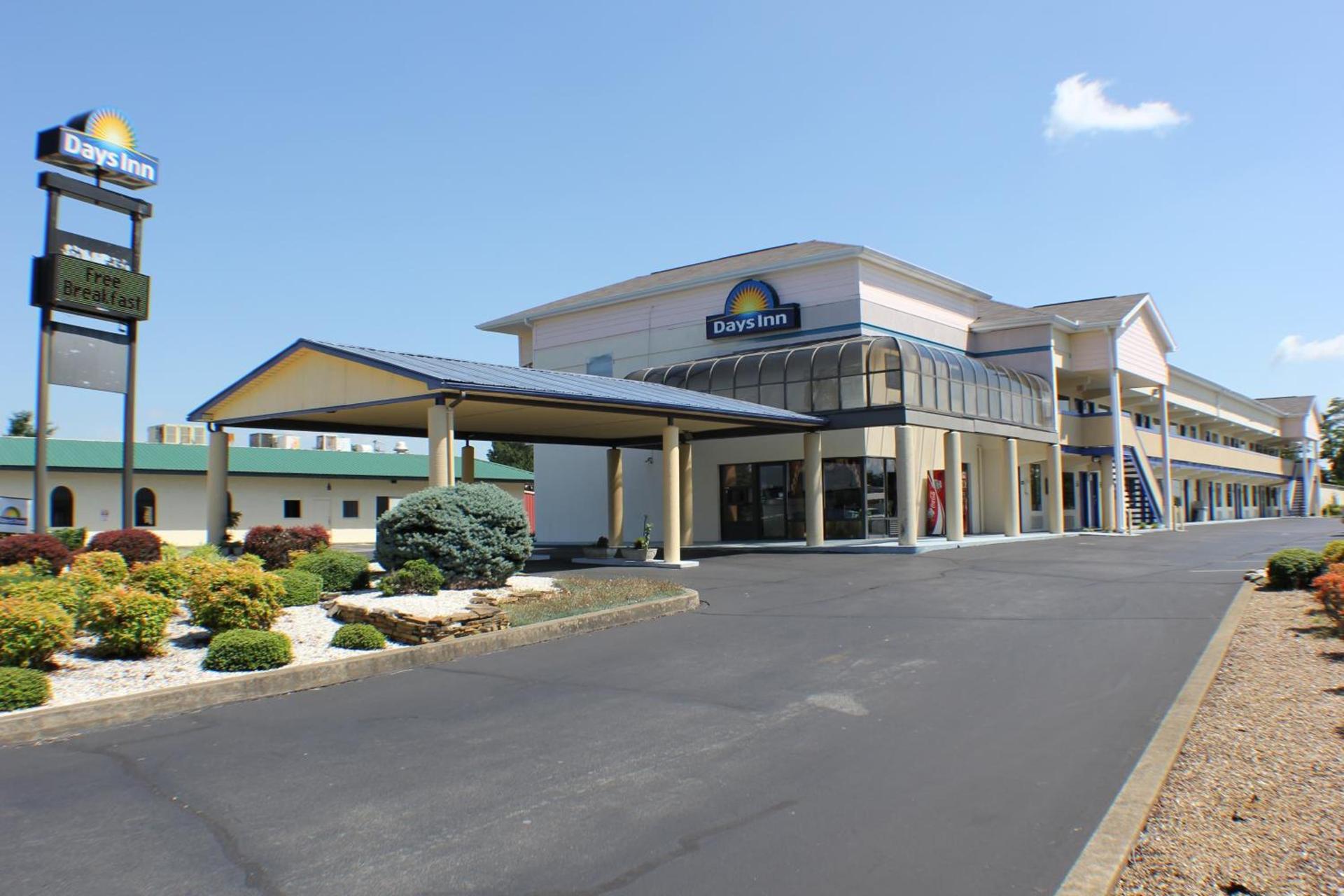 Days Inn by Wyndham Greeneville photo 16