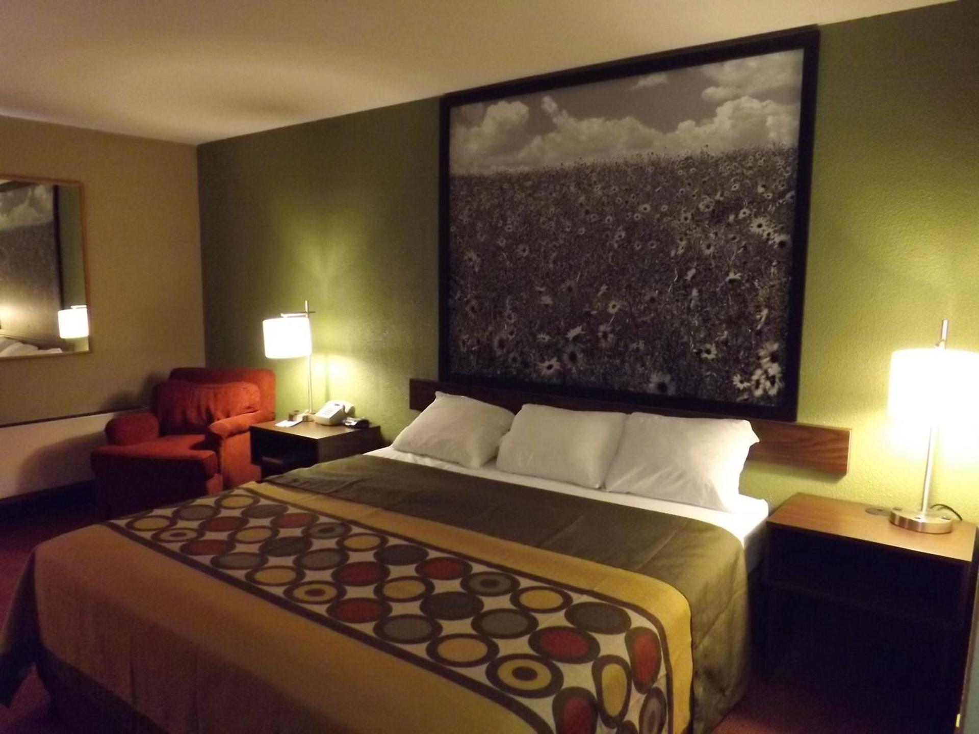 Super 8 by Wyndham Sterling CO photo 34