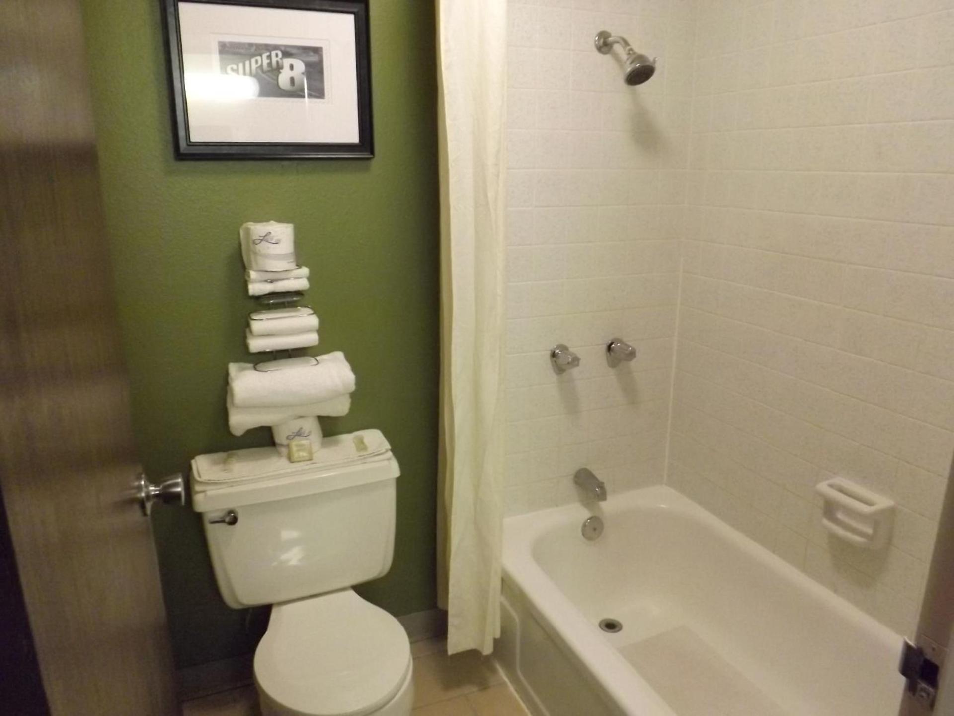 Super 8 by Wyndham Sterling CO photo 33