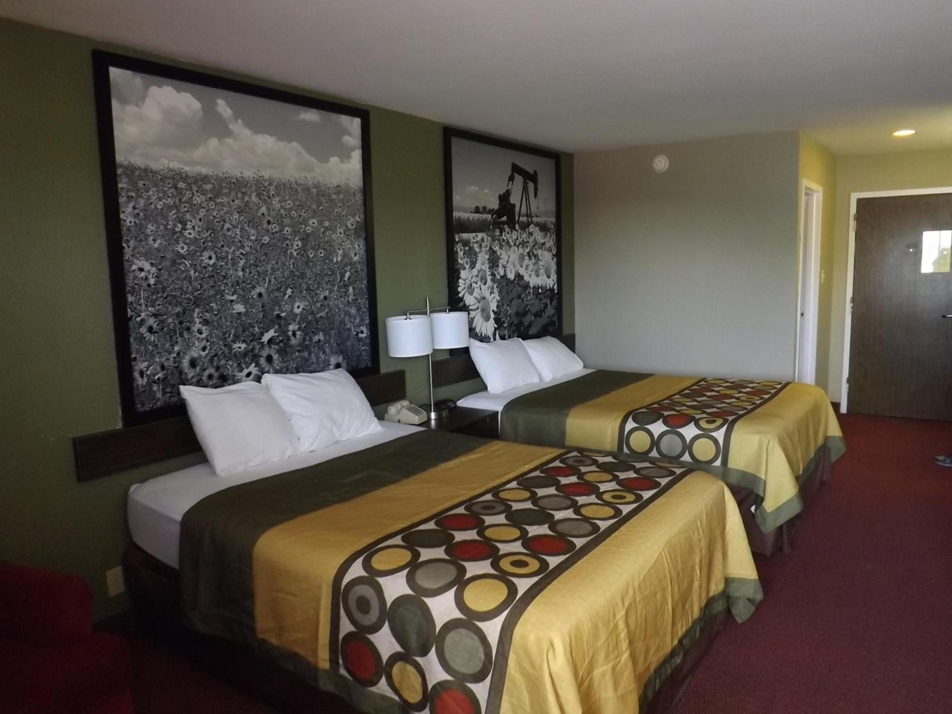 Super 8 by Wyndham Sterling CO photo 16