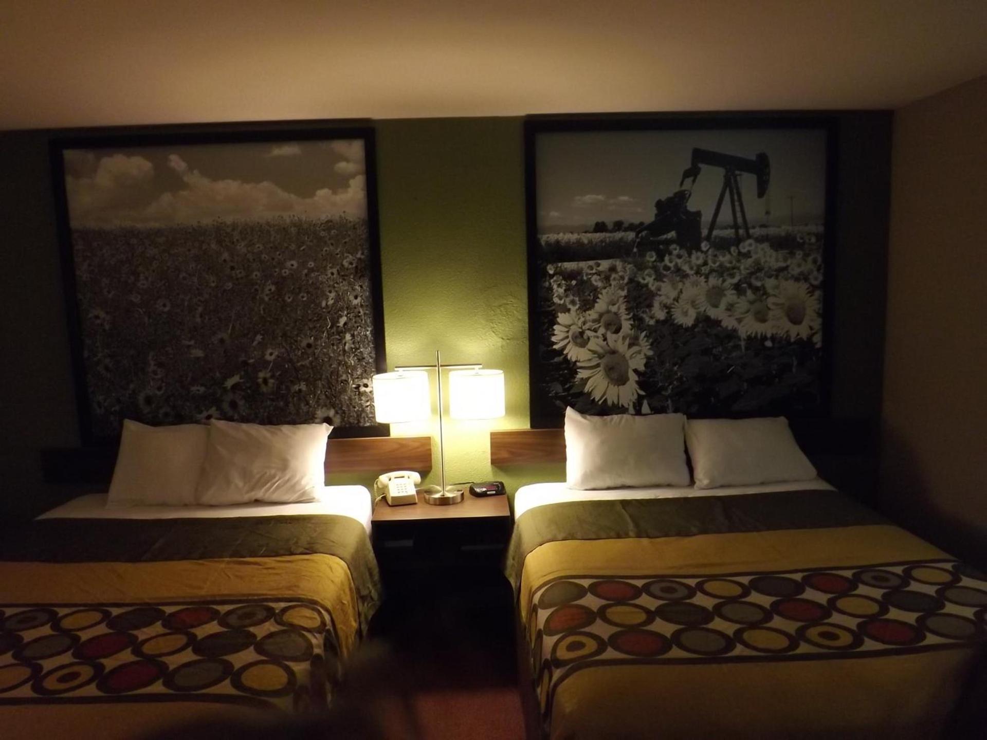 Super 8 by Wyndham Sterling CO photo 27