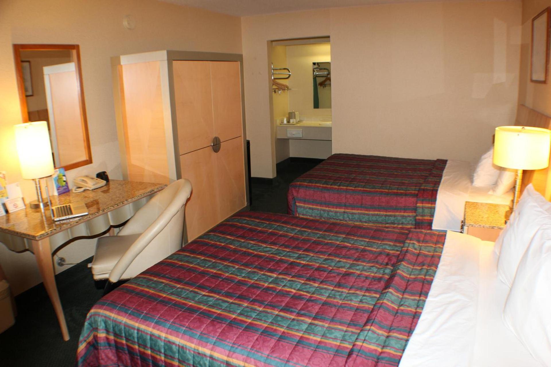 Days Inn by Wyndham Greeneville photo 24