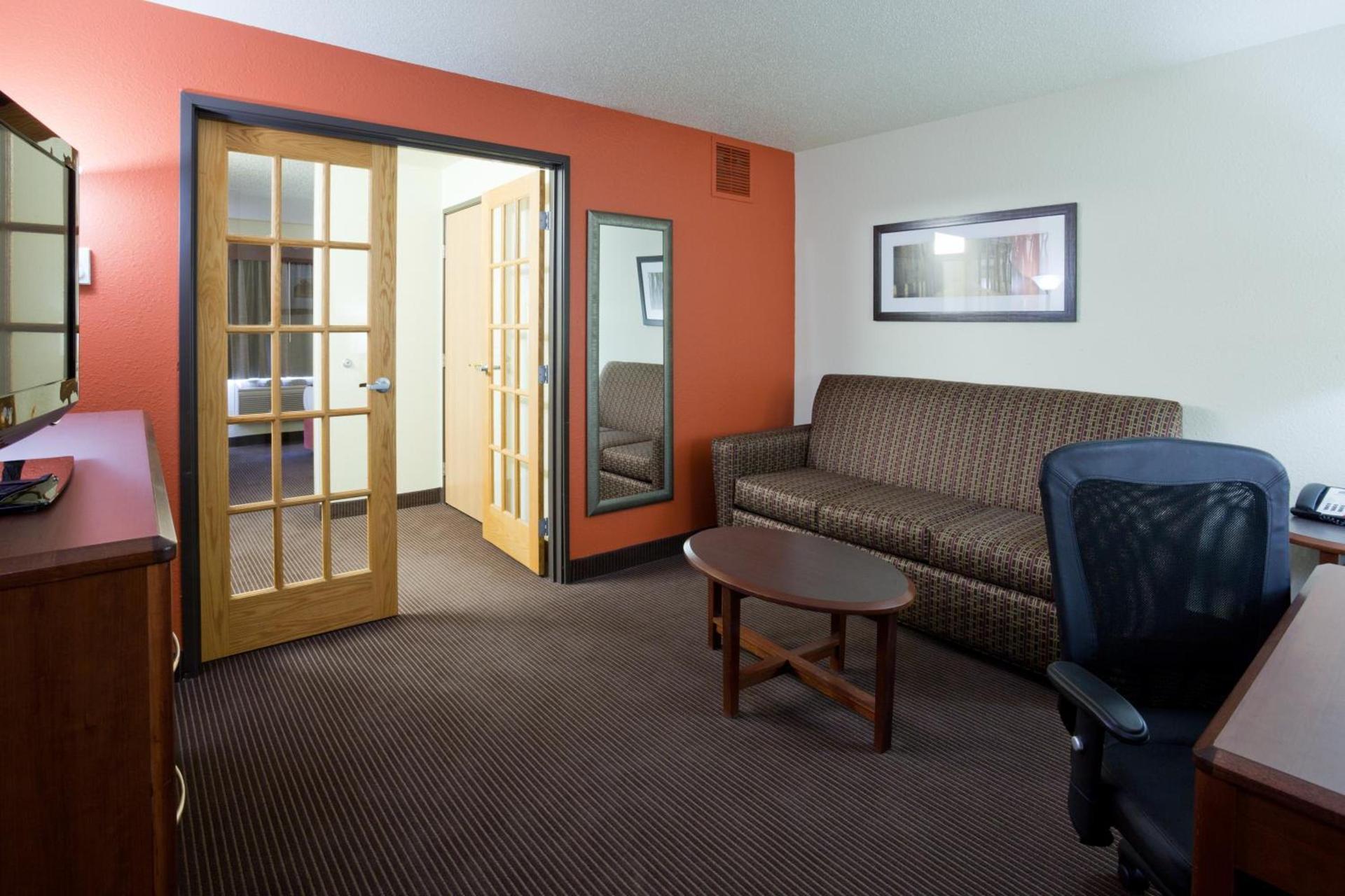 AmericInn by Wyndham Grand Forks photo 57