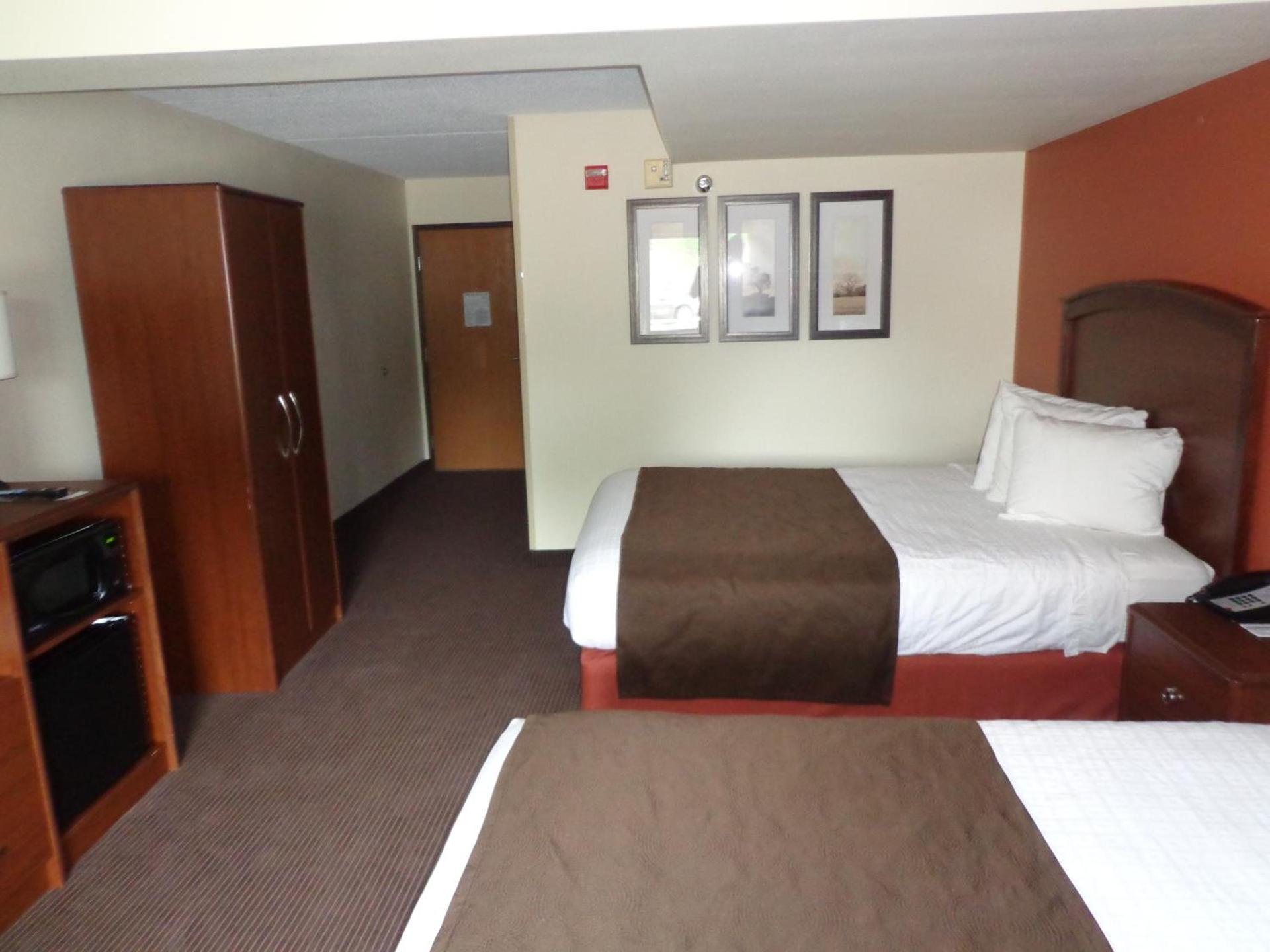 AmericInn by Wyndham Grand Forks photo 70