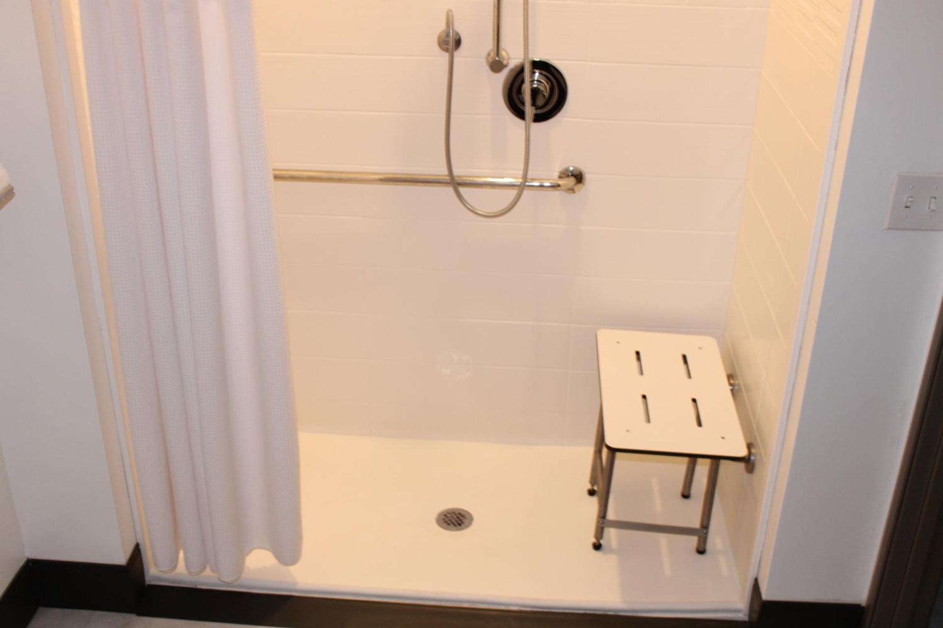 Best Western Plus Isanti photo 43