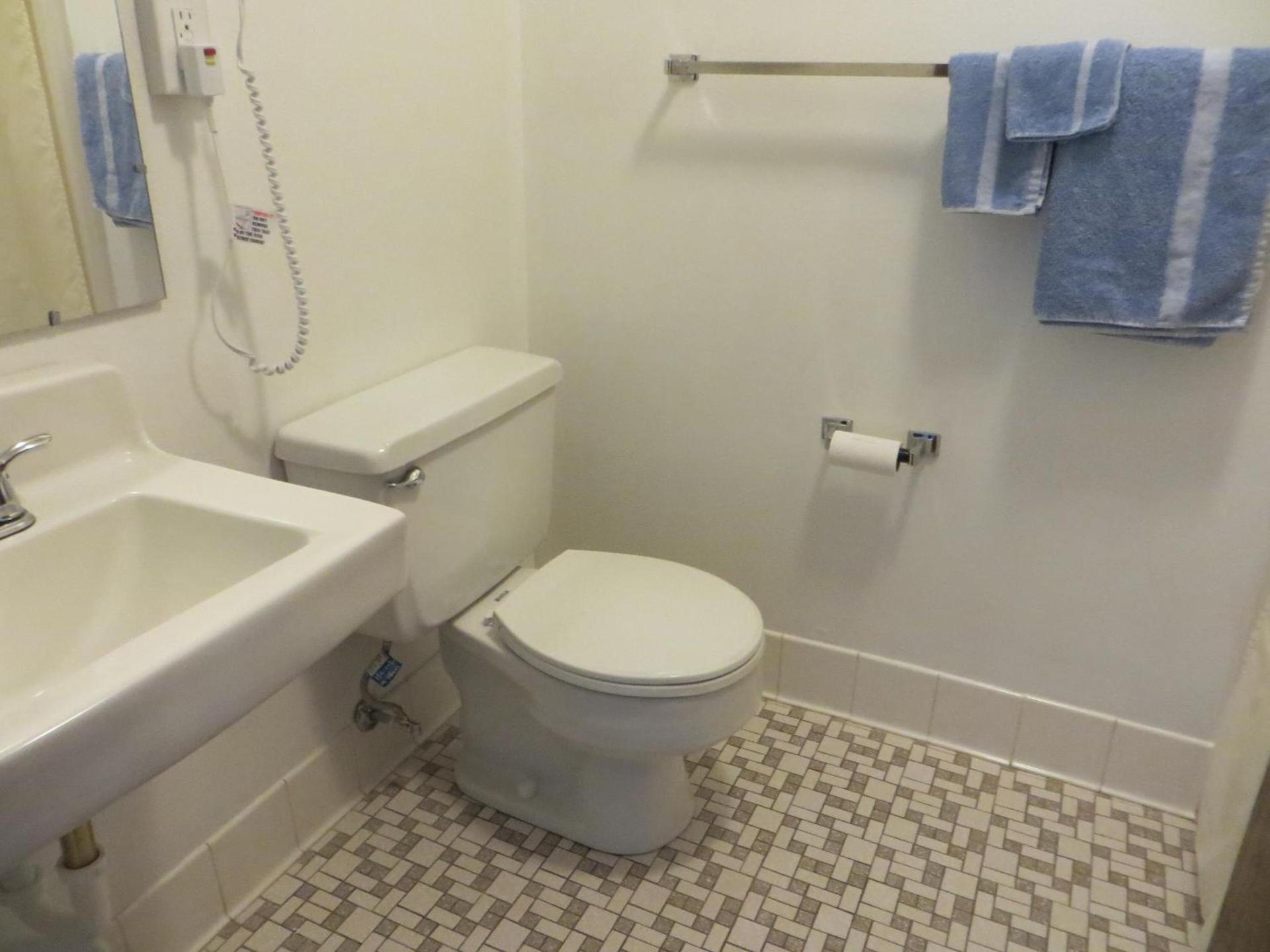 Country Villa Motel photo 20