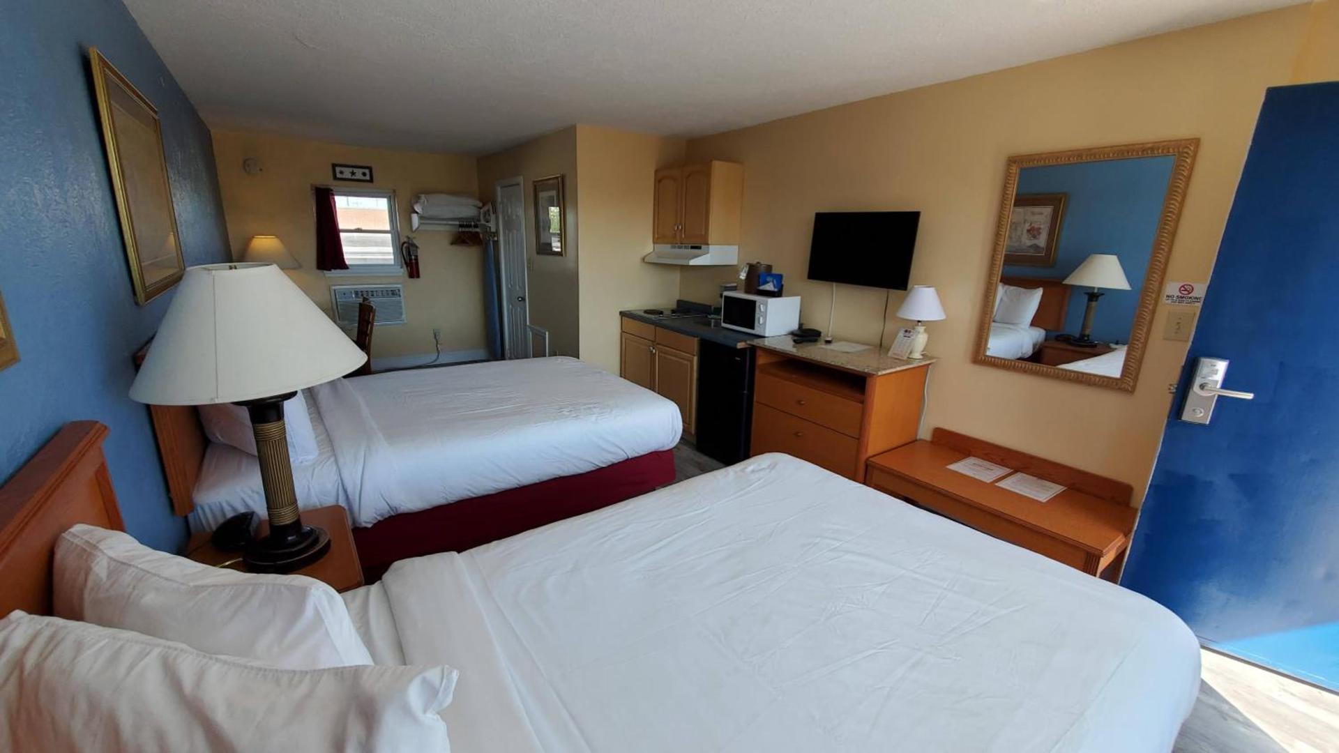 Sandbox Motel photo 22