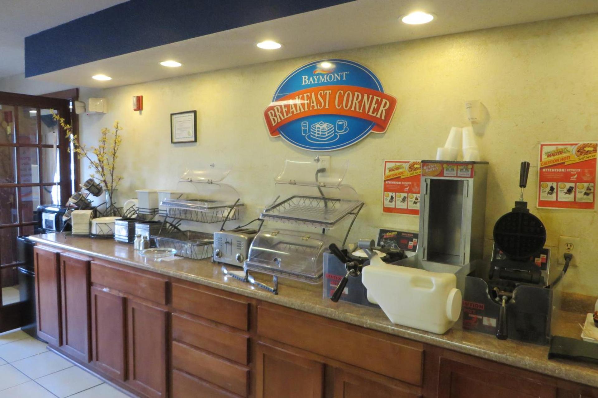 Baymont by Wyndham Boone photo 25