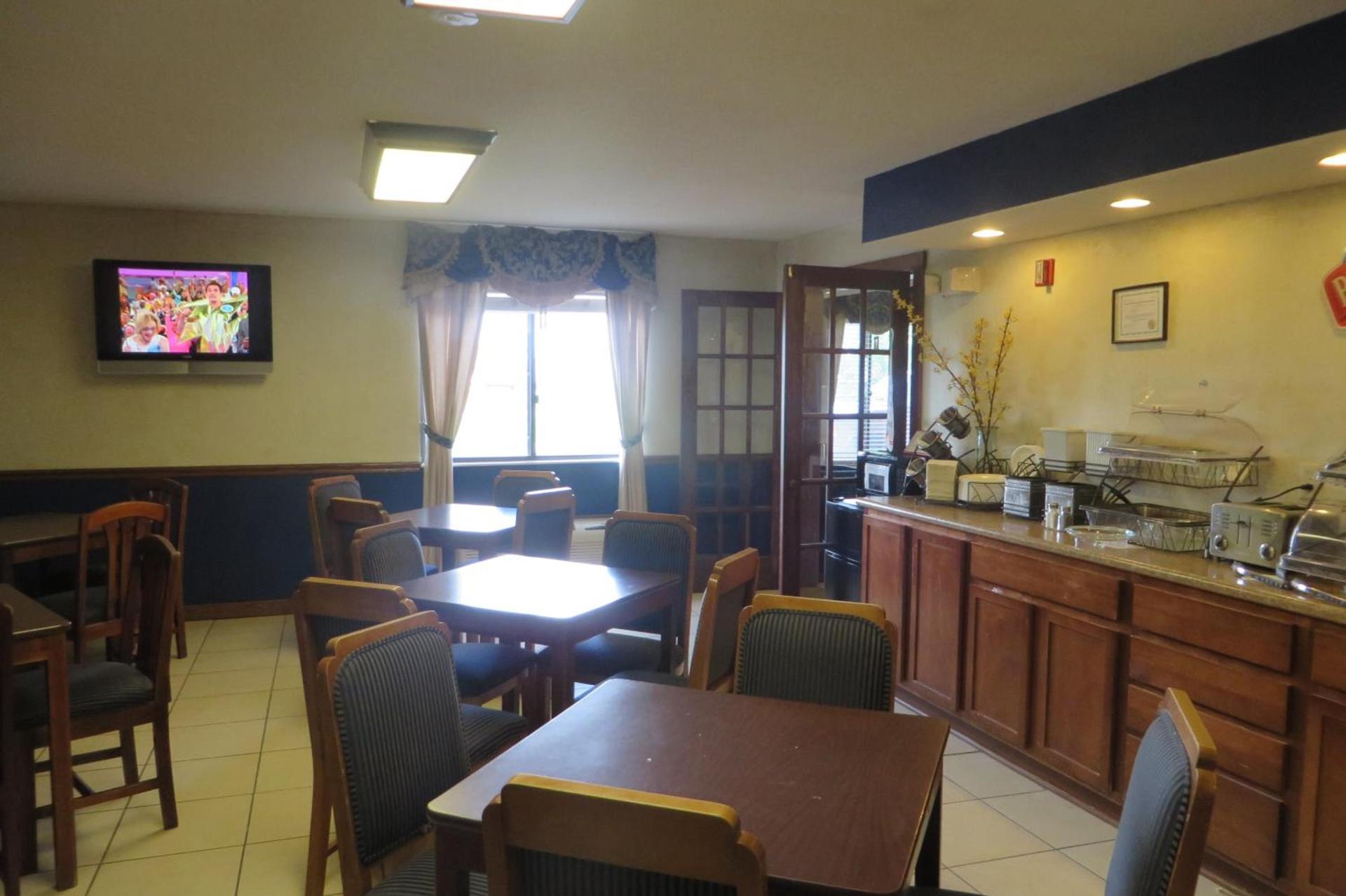 Baymont by Wyndham Boone photo 27