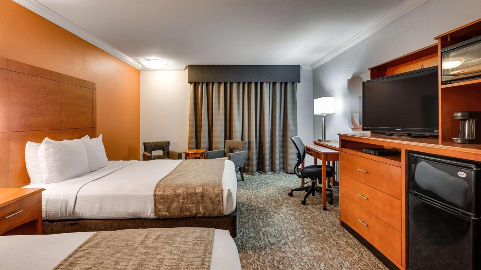 Best Western Angus Inn photo 17