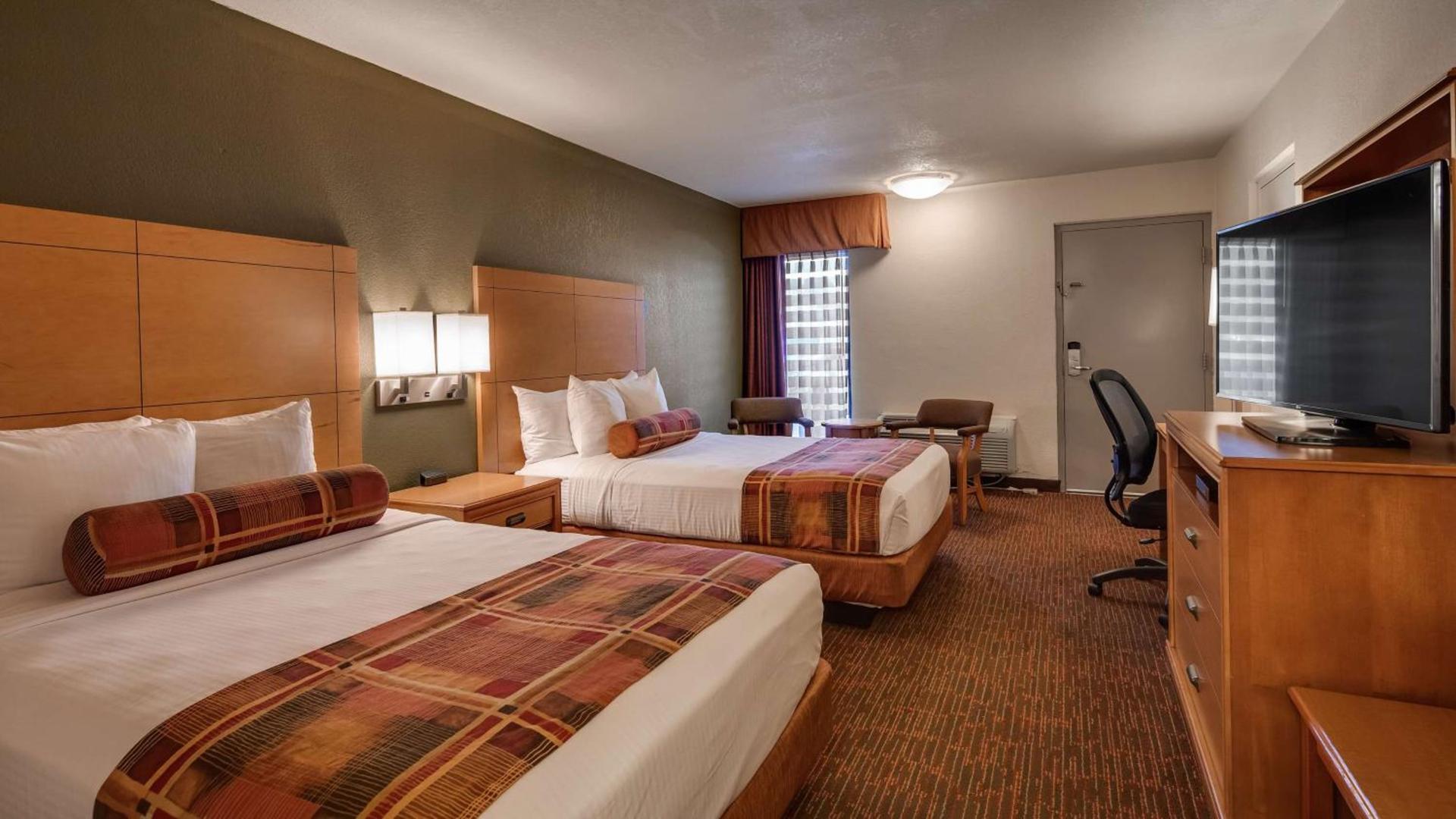 Best Western Angus Inn photo 18