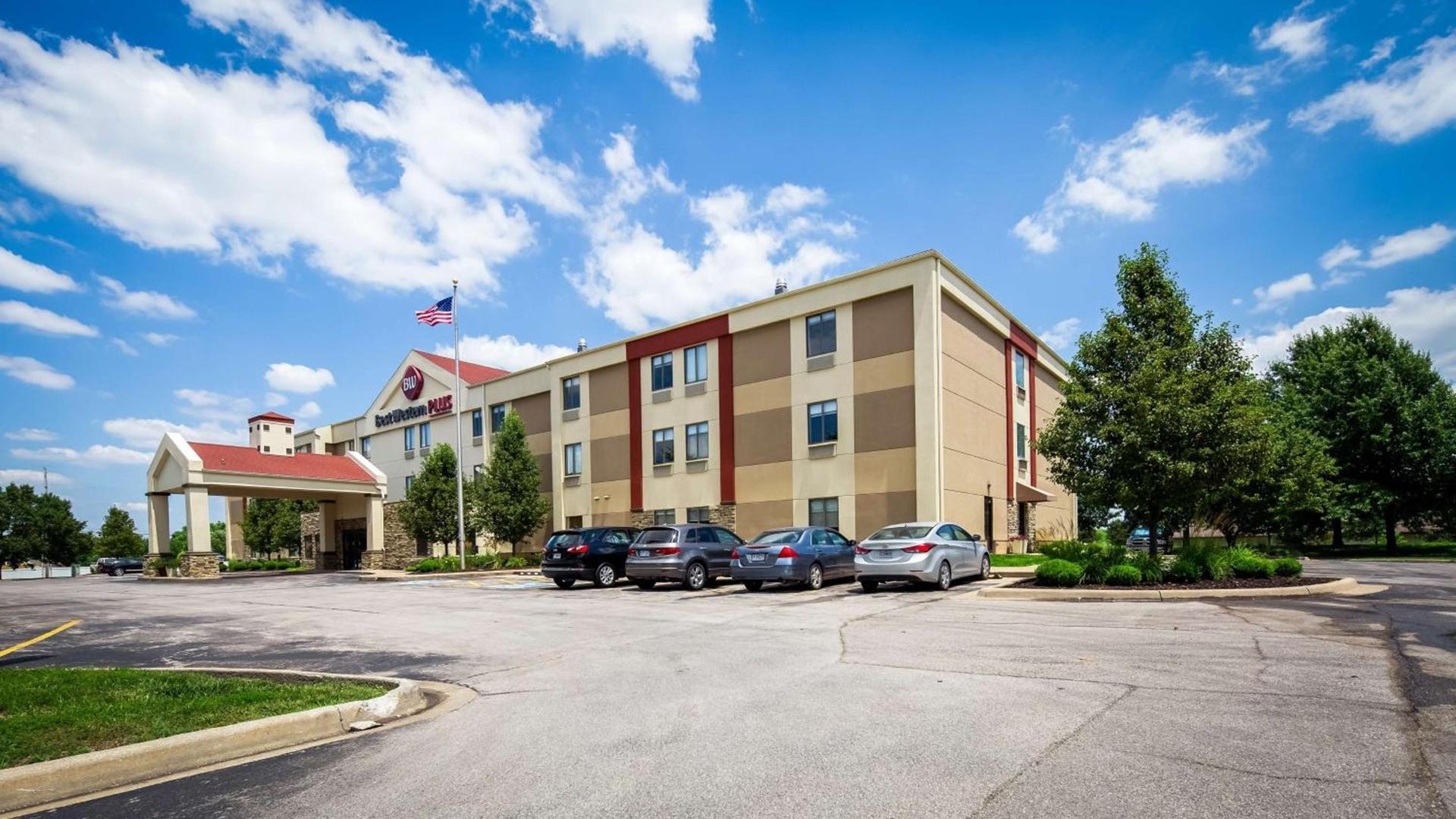 Best Western Plus Lee's Summit Hotel & Suites photo 24