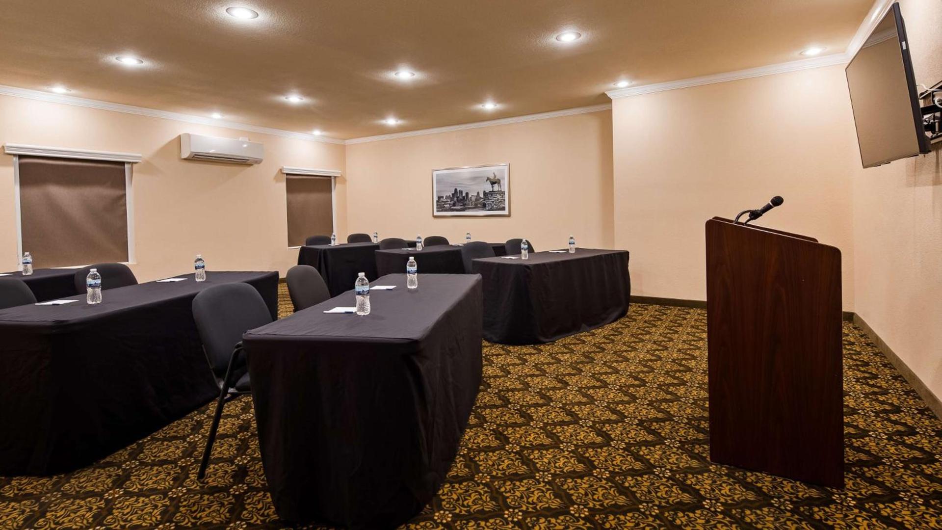 Best Western Plus Lee's Summit Hotel & Suites photo 26