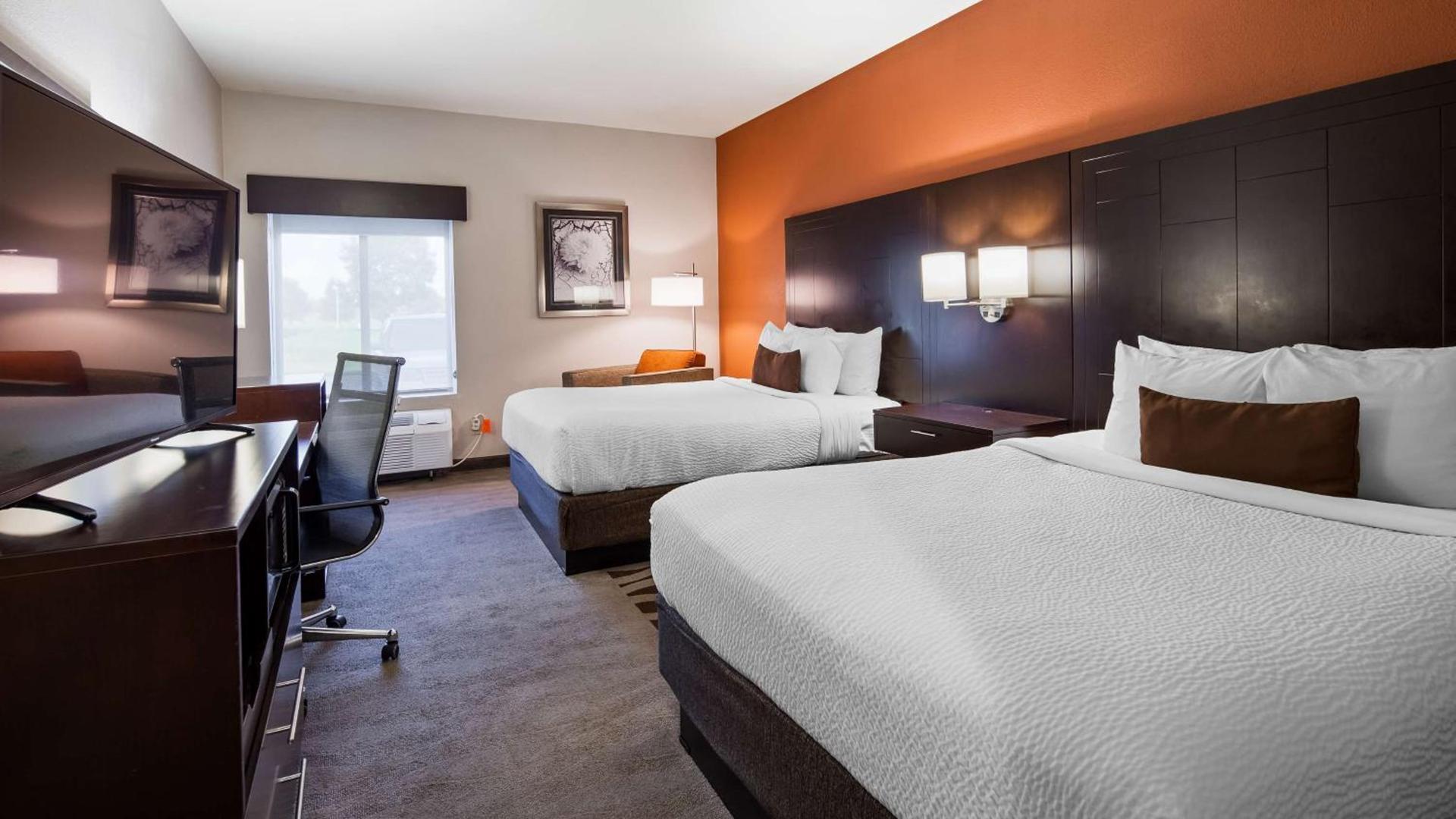 Best Western Plus Lee's Summit Hotel & Suites photo 17