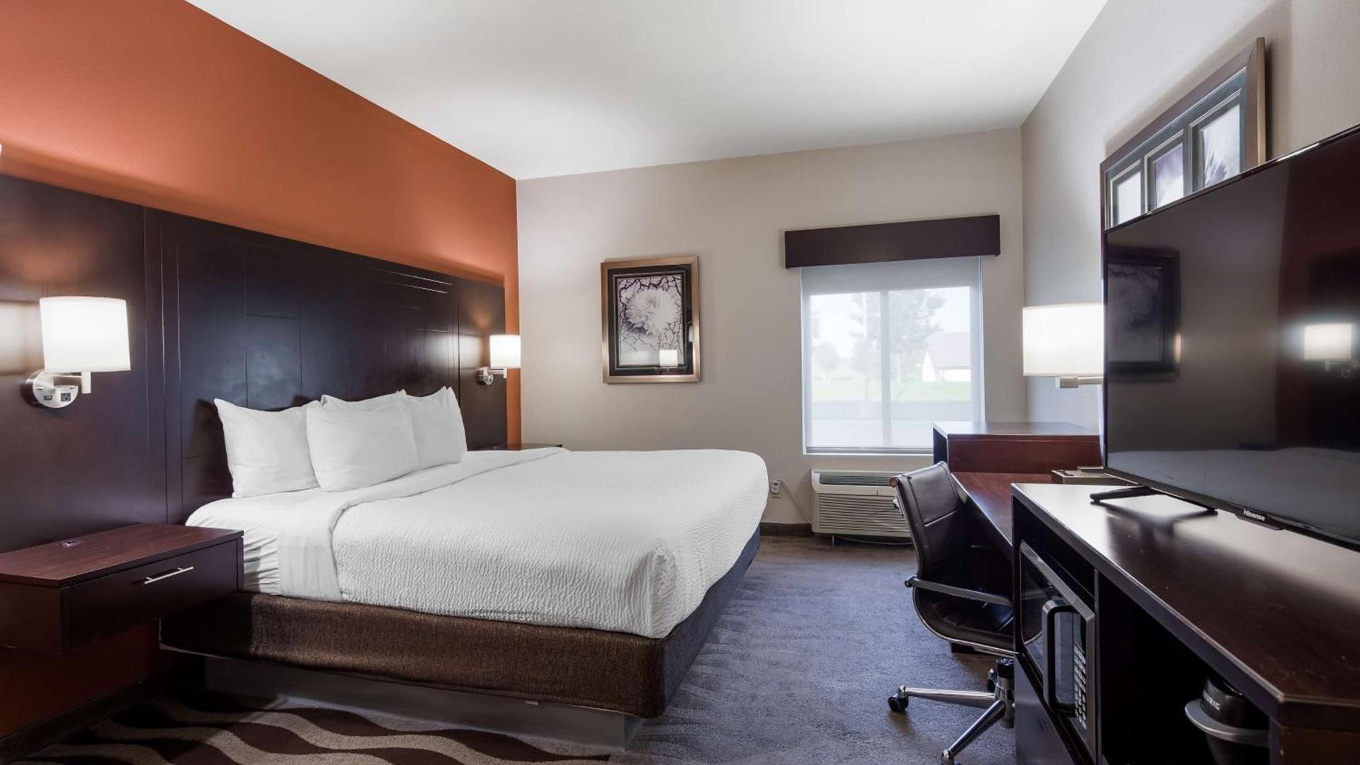 Best Western Plus Lee's Summit Hotel & Suites photo 27