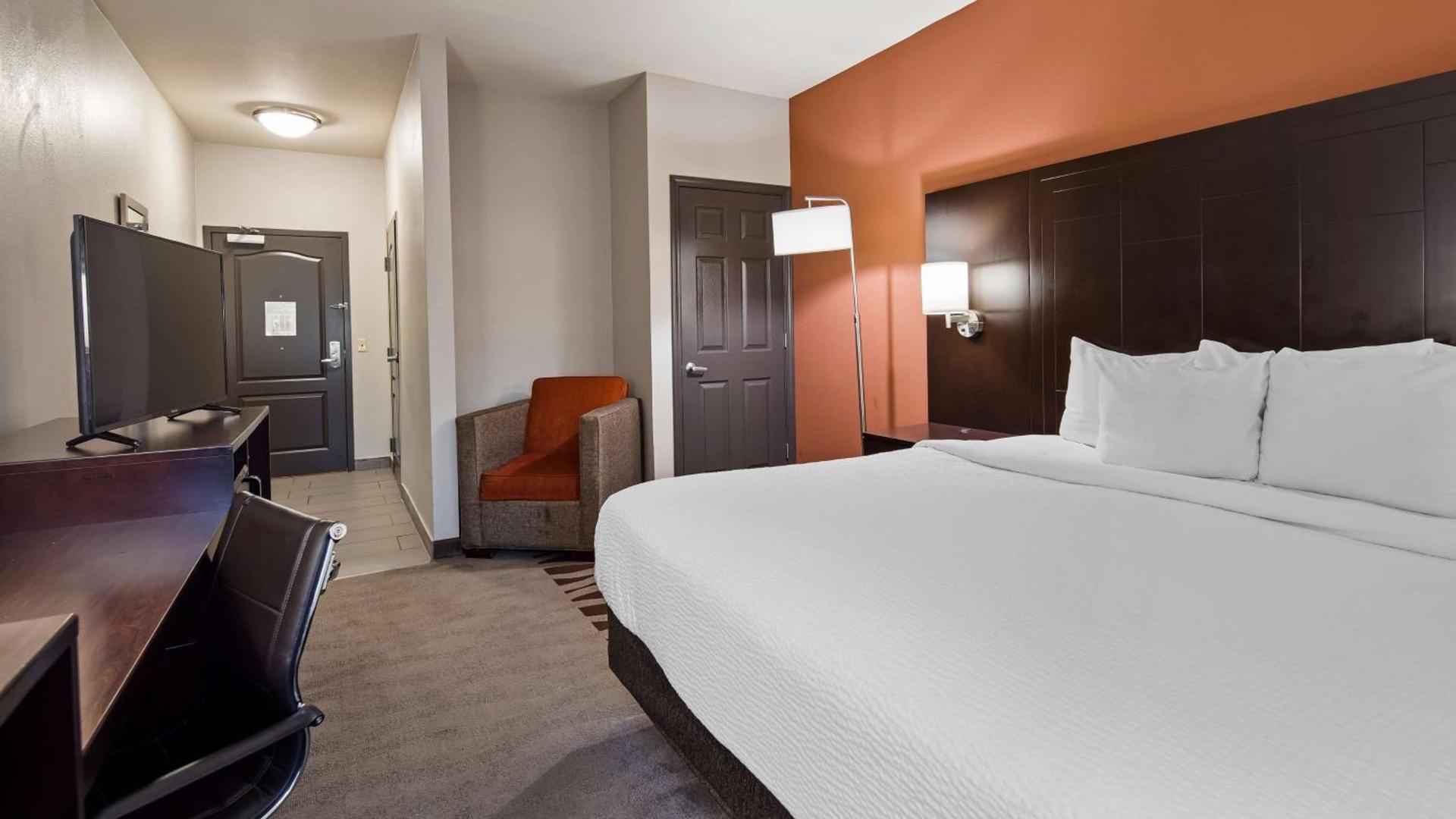 Best Western Plus Lee's Summit Hotel & Suites photo 20