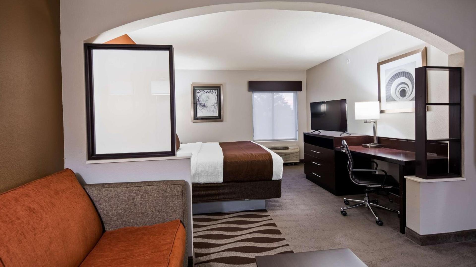 Best Western Plus Lee's Summit Hotel & Suites photo 13
