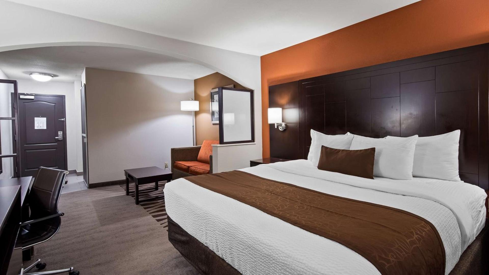 Best Western Plus Lee's Summit Hotel & Suites photo 14