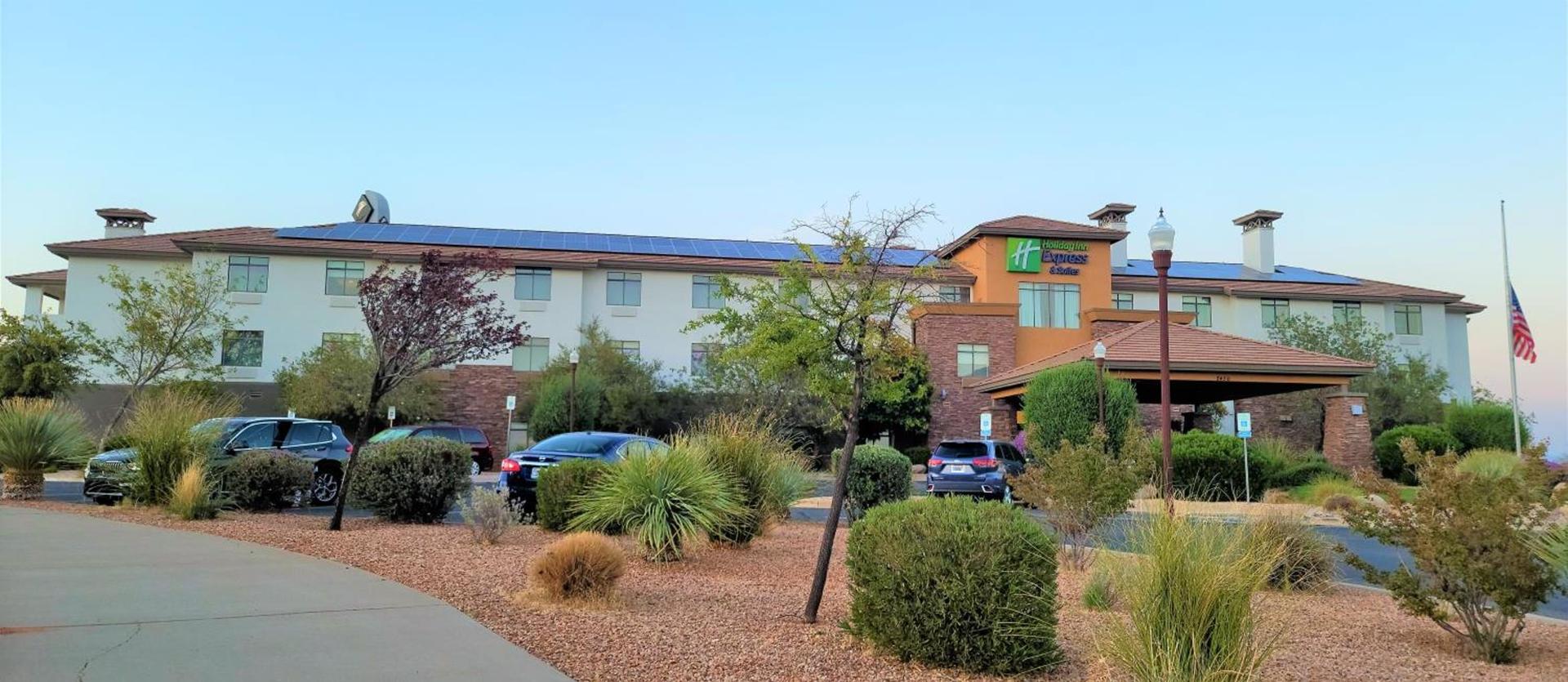 Holiday Inn Express & Suites St George North - Zion photo 7